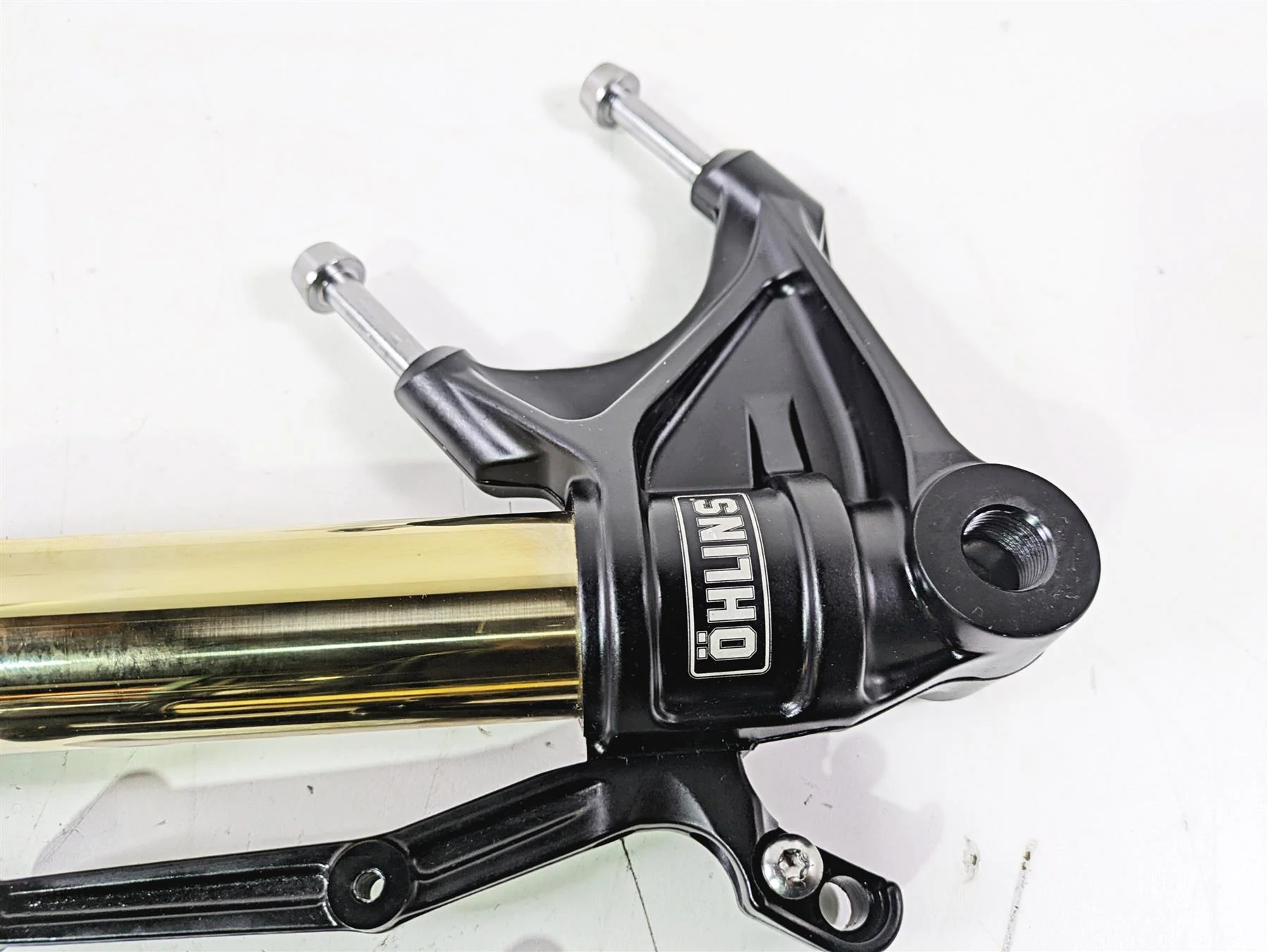 2019 Triumph Speed Triple RS 1050 Black Ohlins Front Fork Leg T2044034 T2044036 - Image 3