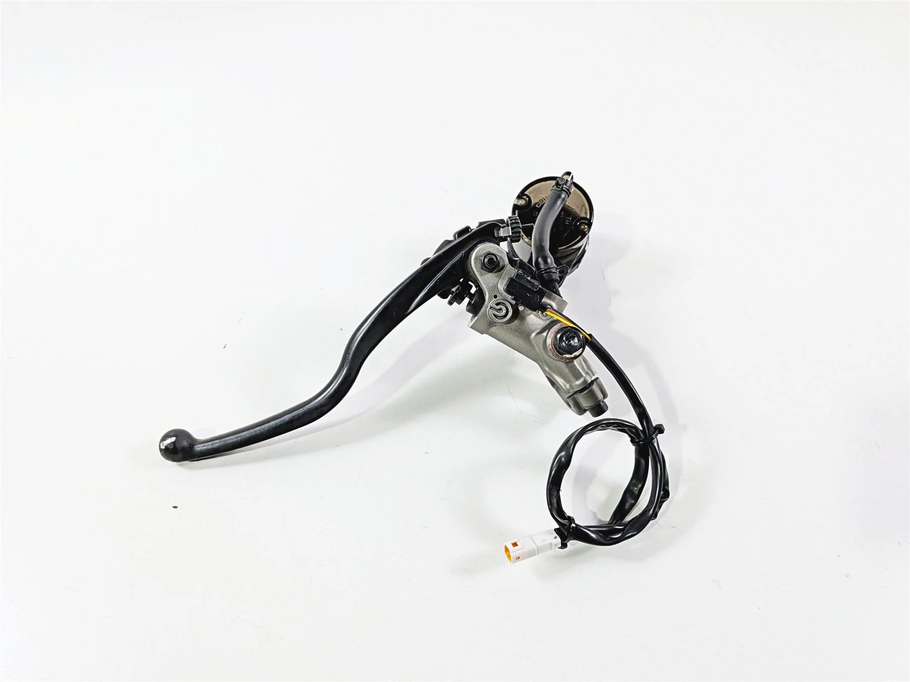 2019 Triumph Speed Triple RS 1050 Brembo Front Radial Brake Pump & Lever T2024898 - Image 7