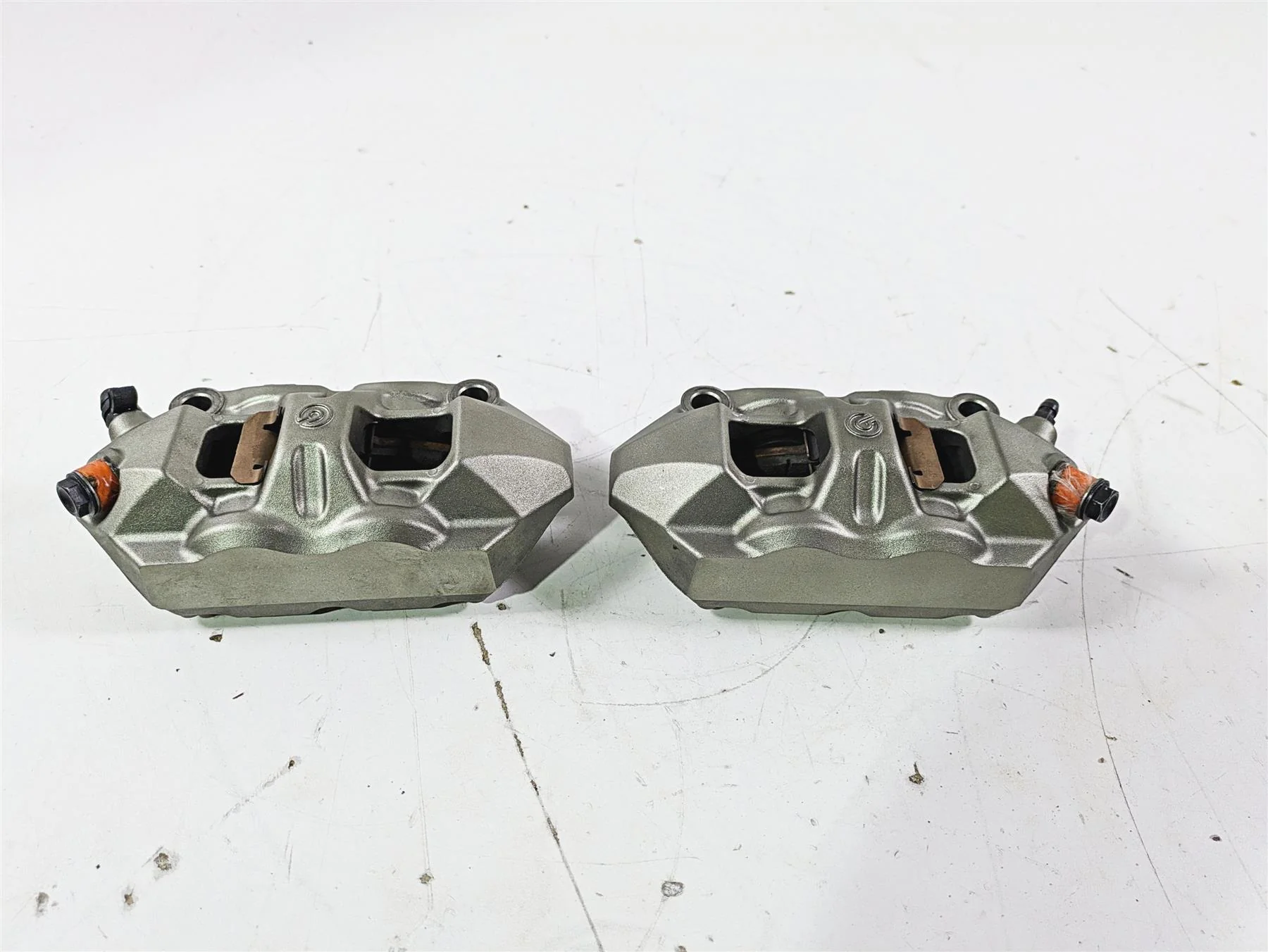 2019 Triumph Speed Triple RS 1050 Brembo M4 Front Brake Calipers 100mm T2023530 - Image 4