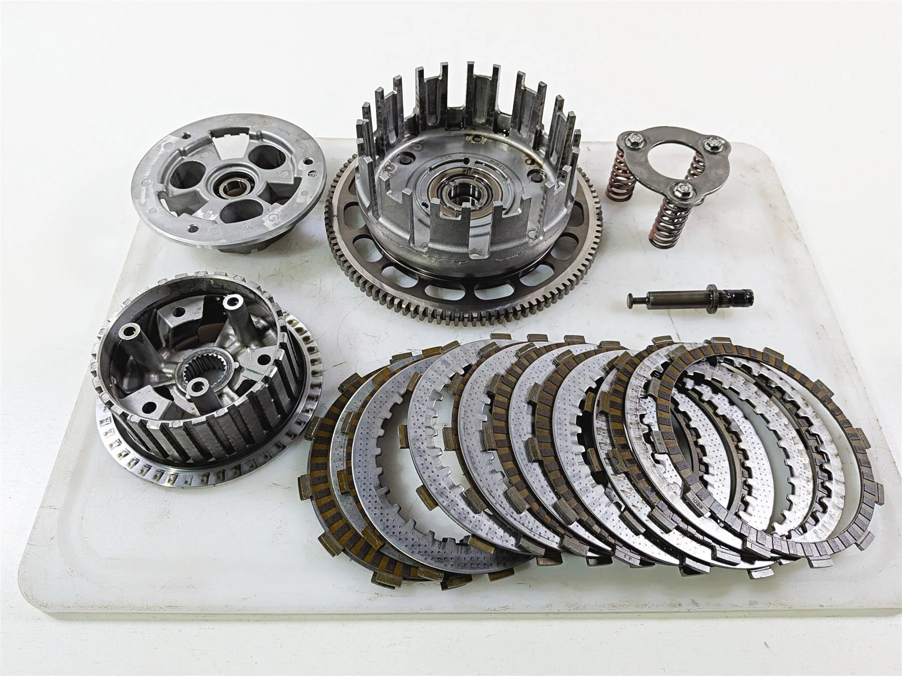 2019 Triumph Speed Triple RS 1050 Clutch Basket Friction Disc Set T1176550