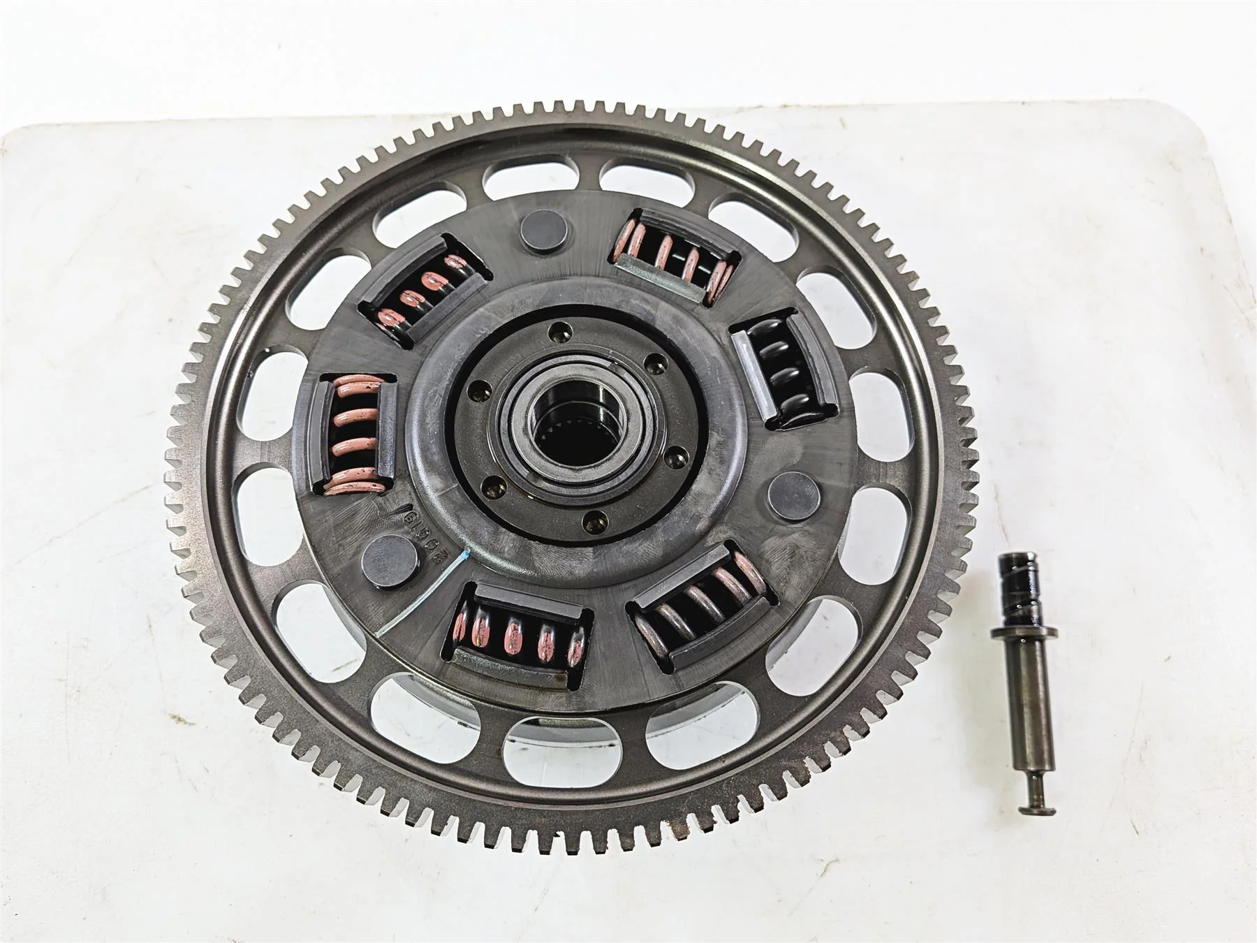 2019 Triumph Speed Triple RS 1050 Clutch Basket Friction Disc Set T1176550 - Image 9