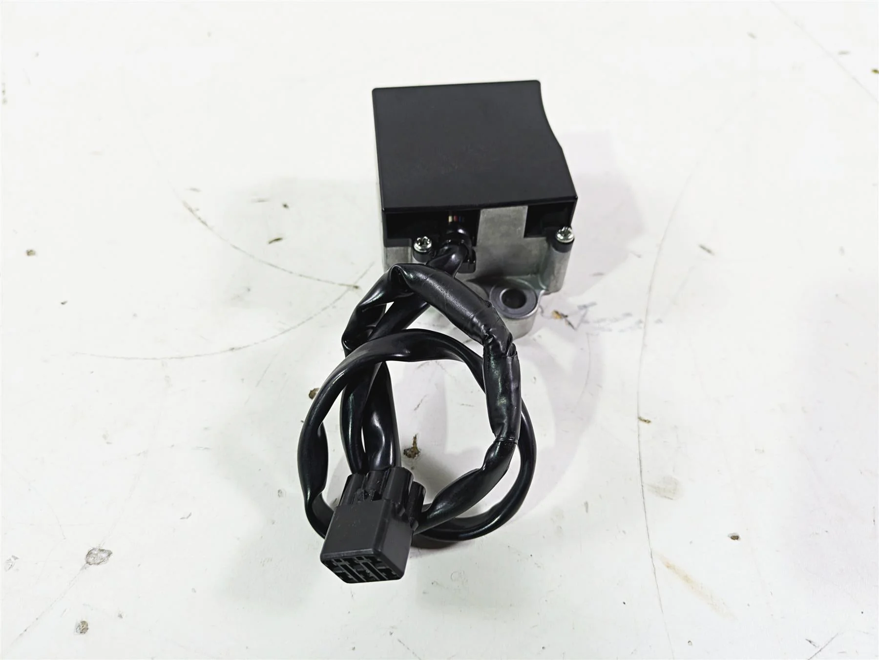 2019 Triumph Speed Triple RS 1050 Electronic Steering Lock Actuator T2502202 - Image 4