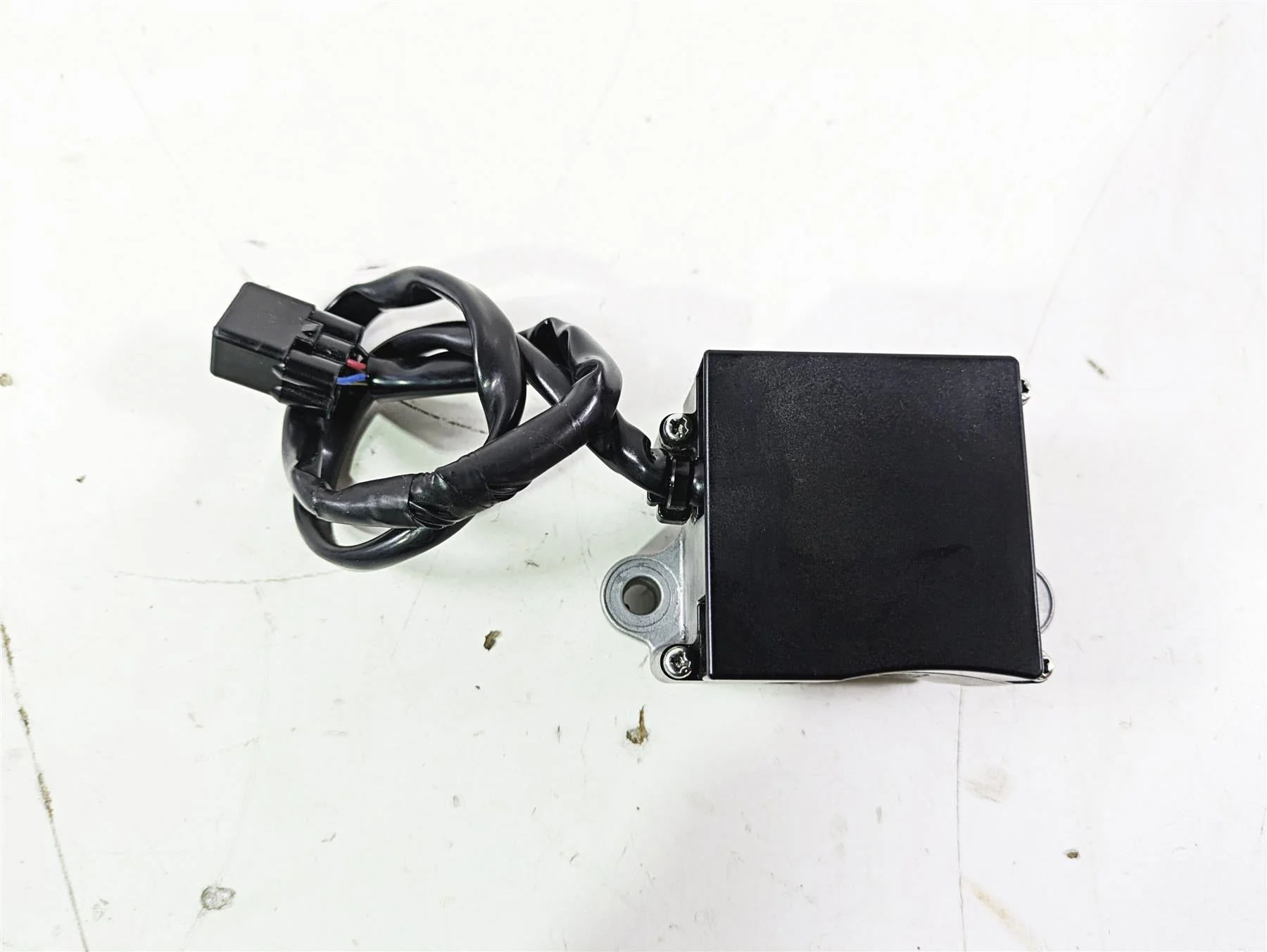2019 Triumph Speed Triple RS 1050 Electronic Steering Lock Actuator T2502202 - Image 5