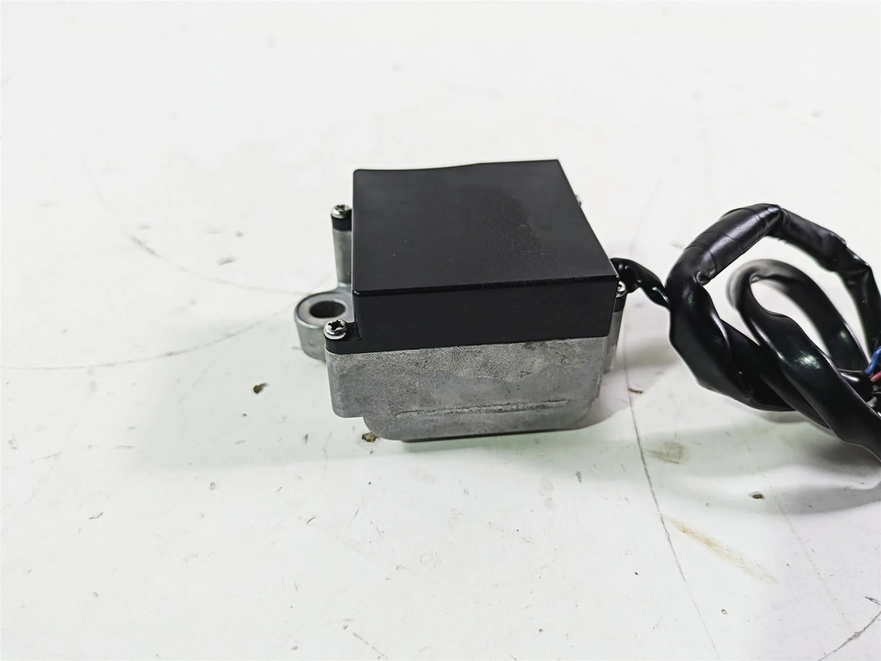 2019 Triumph Speed Triple RS 1050 Electronic Steering Lock Actuator T2502202 - Image 9