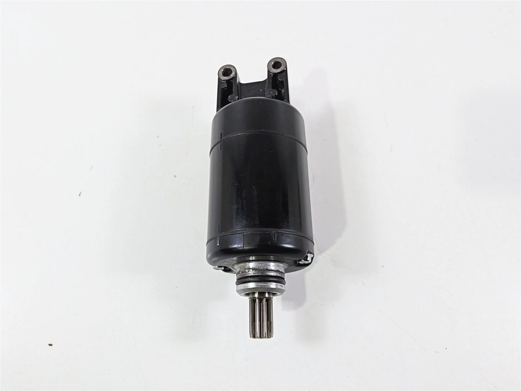 2019 Triumph Speed Triple RS 1050 Engine Starter Motor Mitsuba T1312016 - Image 9