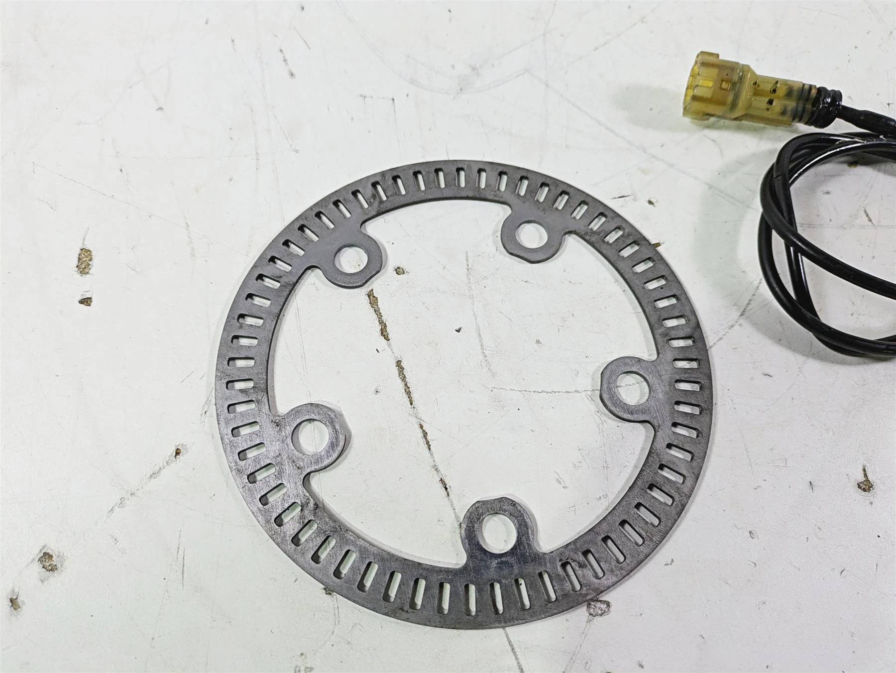 2019 Triumph Speed Triple RS 1050 Front Abs Brake Wheel Speed Sensor T2029270 - Image 10