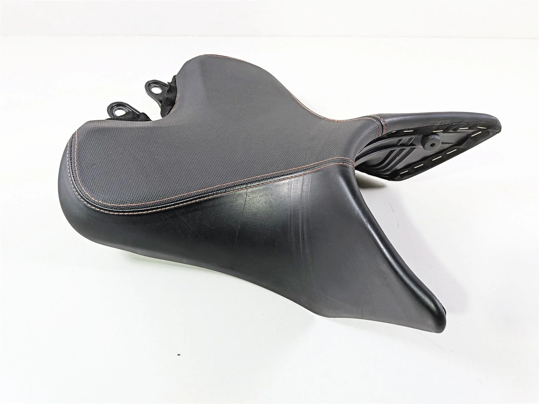 2019 Triumph Speed Triple RS 1050 Front Comfort Seat Saddle T2307334 - Image 14