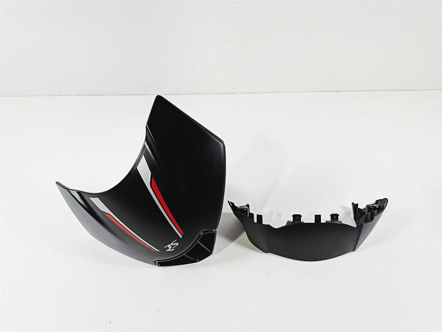 2019 Triumph Speed Triple RS 1050 Front Visor Fly Screen & Air Inlet T2303582 - Image 14
