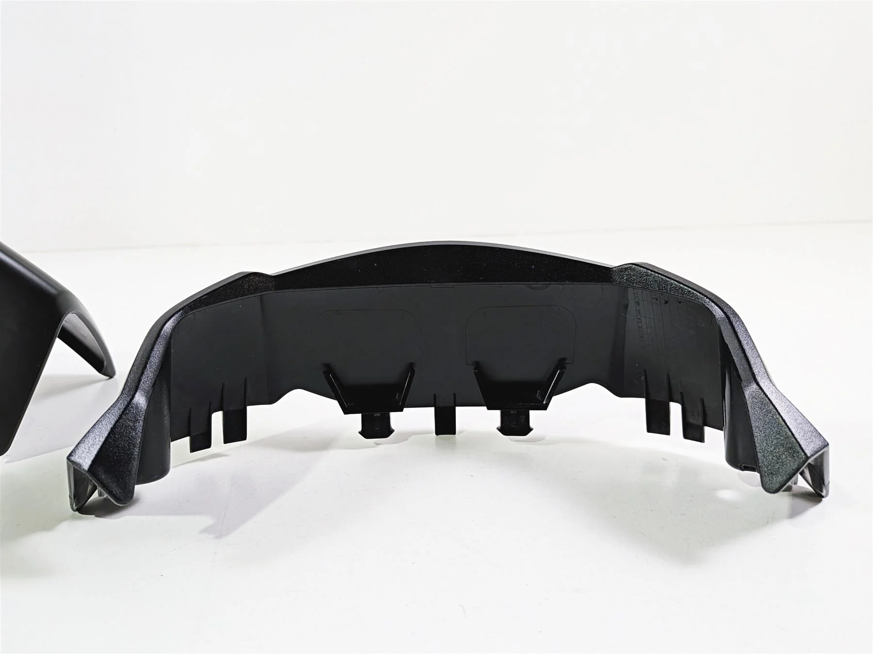 2019 Triumph Speed Triple RS 1050 Front Visor Fly Screen & Air Inlet T2303582 - Image 8