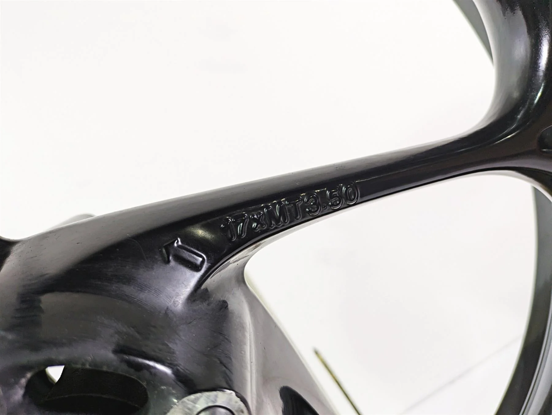 2019 Triumph Speed Triple RS 1050 Front Wheel Rim 17x3.5 .22mm Runout T2000515 - Image 3
