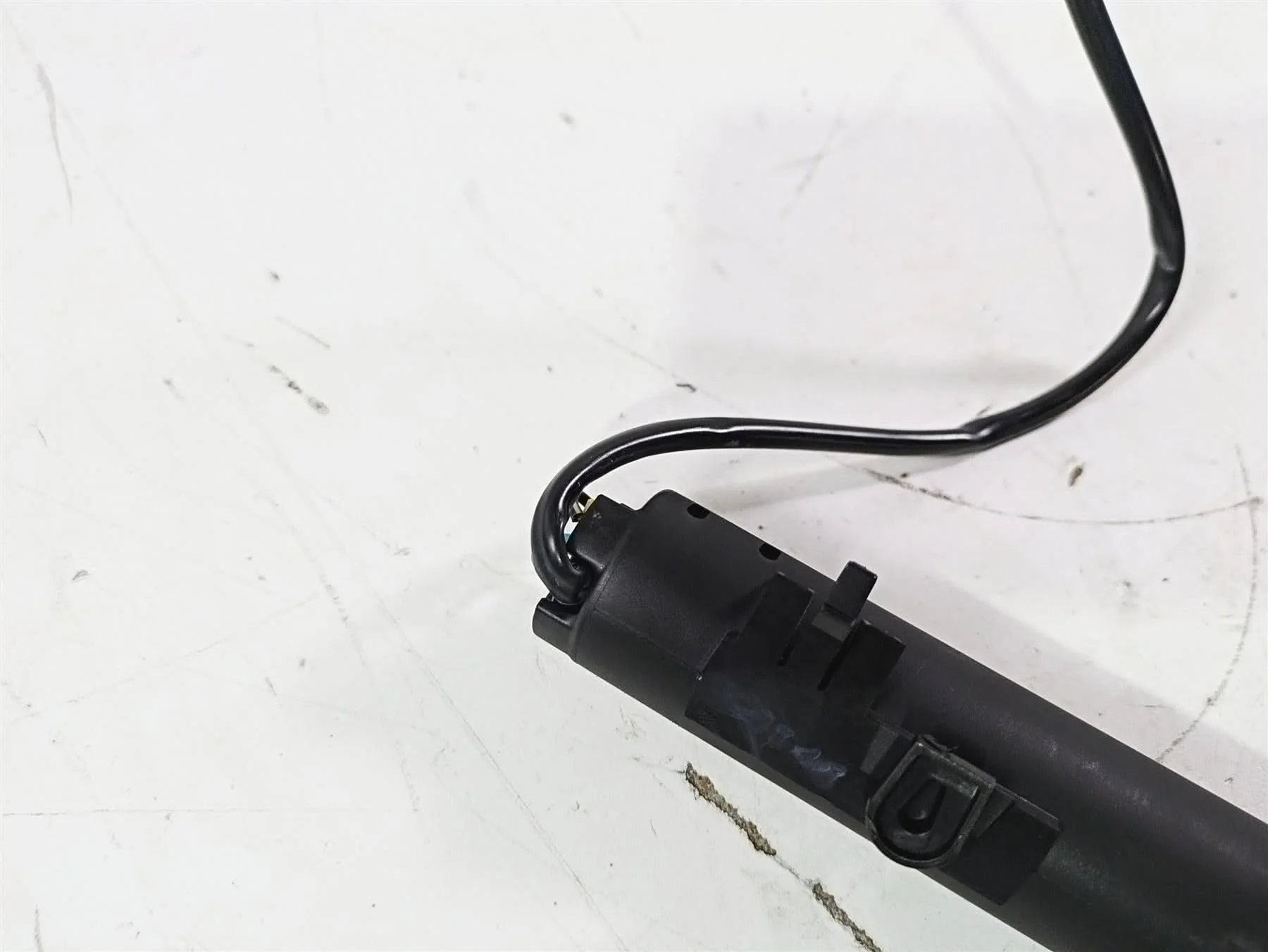 2019 Triumph Speed Triple RS 1050 Fuel Gas Petrol Level Sending Unit T2405926 - Image 10