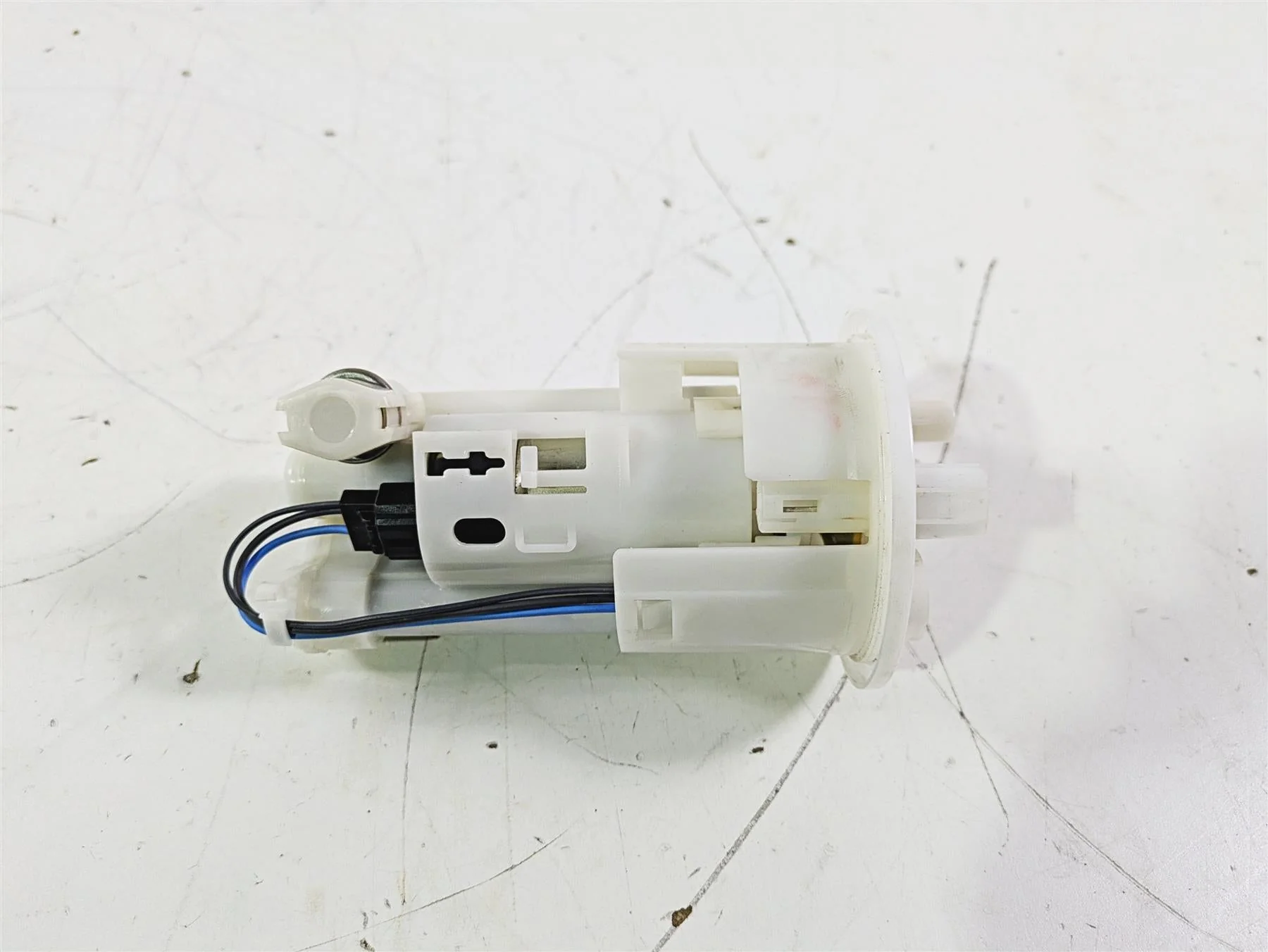 2019 Triumph Speed Triple RS 1050 Fuel Gas Petrol Pump & Sending Unit T2400735