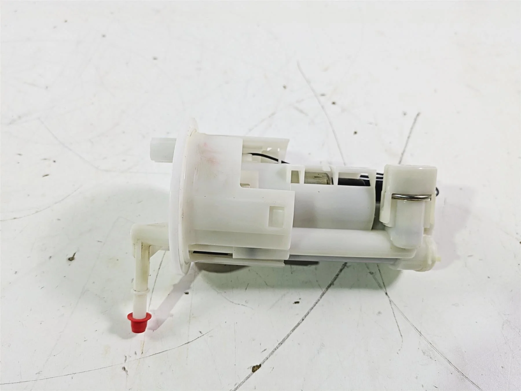 2019 Triumph Speed Triple RS 1050 Fuel Gas Petrol Pump & Sending Unit T2400735 - Image 3