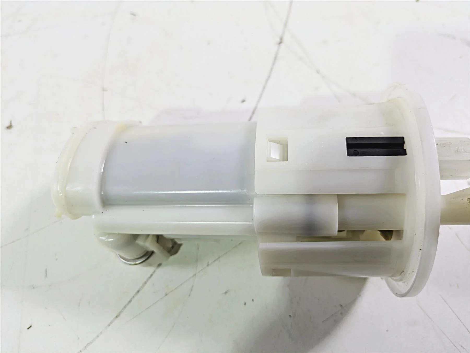 2019 Triumph Speed Triple RS 1050 Fuel Gas Petrol Pump & Sending Unit T2400735 - Image 6