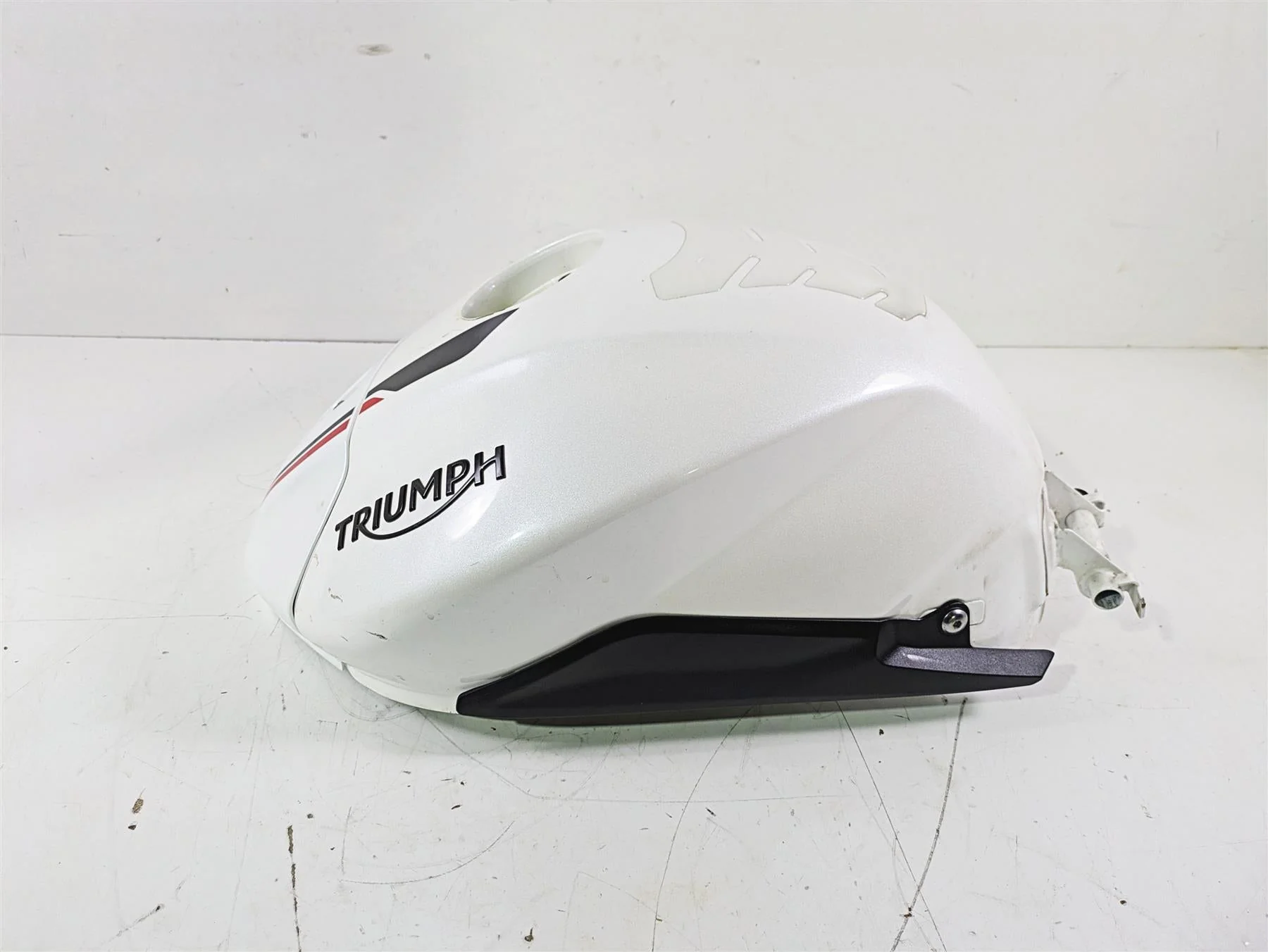 2019 Triumph Speed Triple RS 1050 Fuel Gas Petrol Tank - Little Dents T2401393 - Image 2