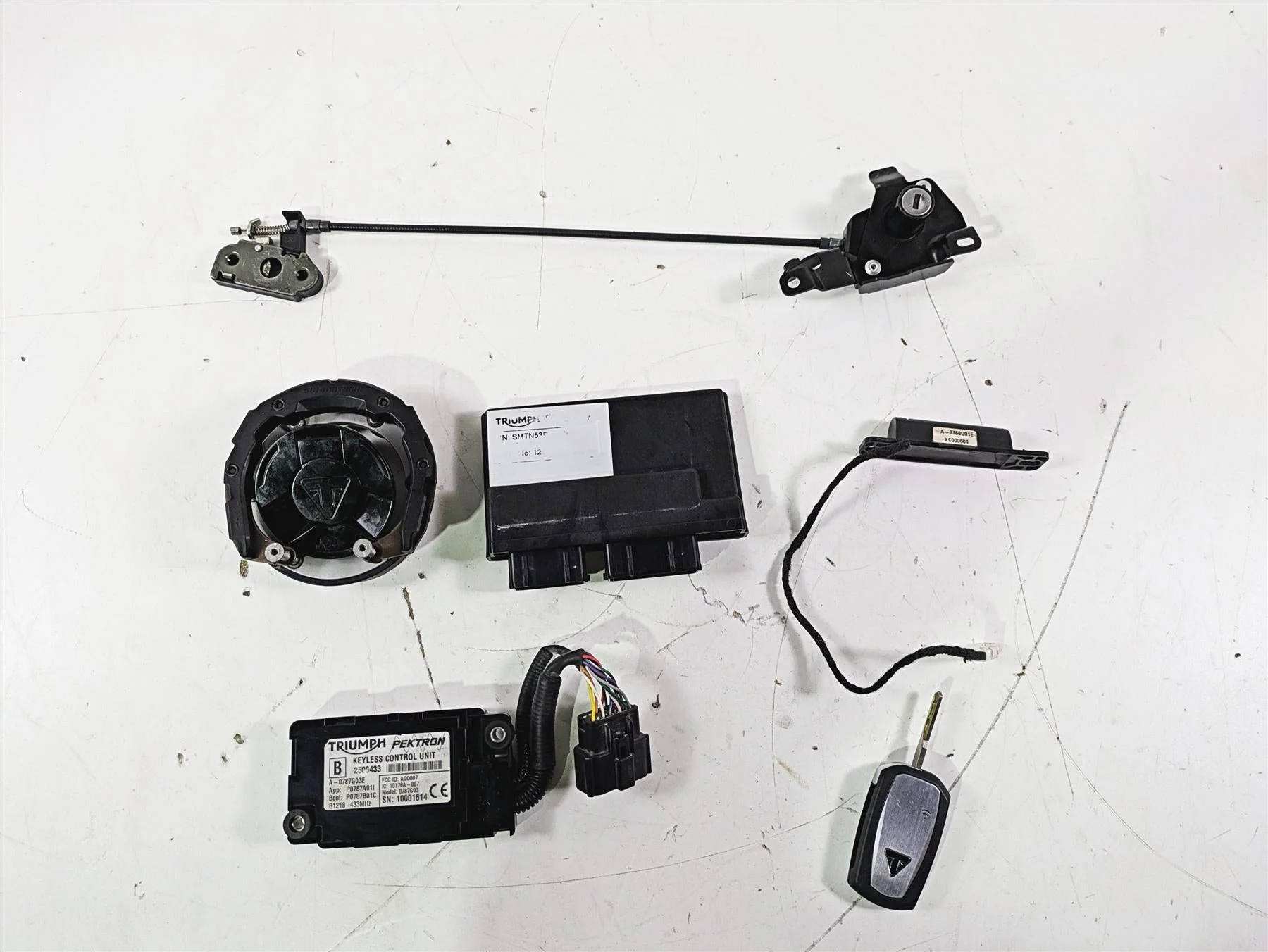 2019 Triumph Speed Triple RS 1050 Ignition Switch Key Immobilizer Cdi T1293450 - Image 3