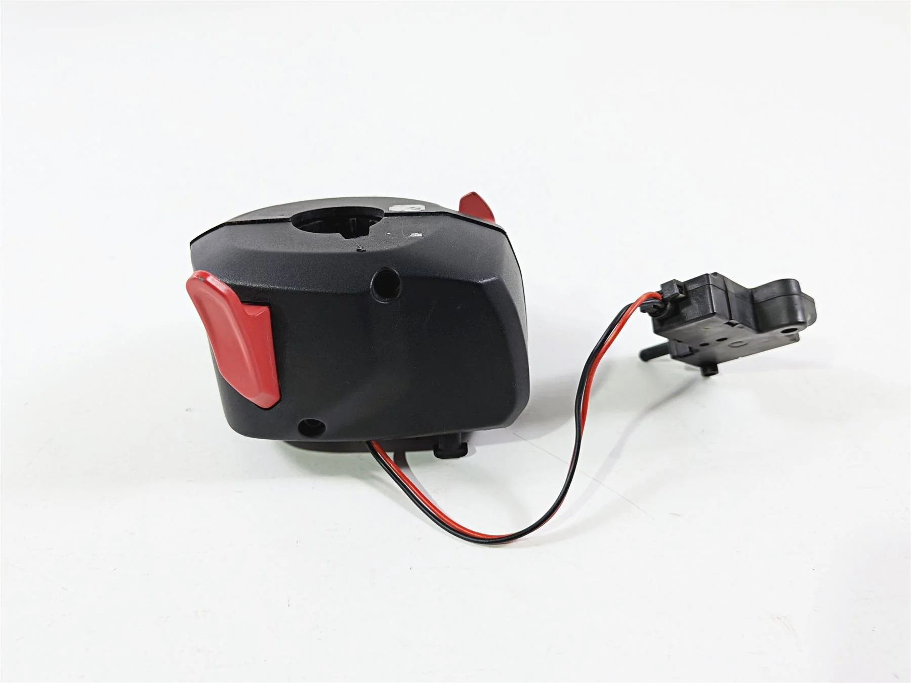 2019 Triumph Speed Triple RS 1050 Left Hand Control Switch Cruise T2044781 - Image 8