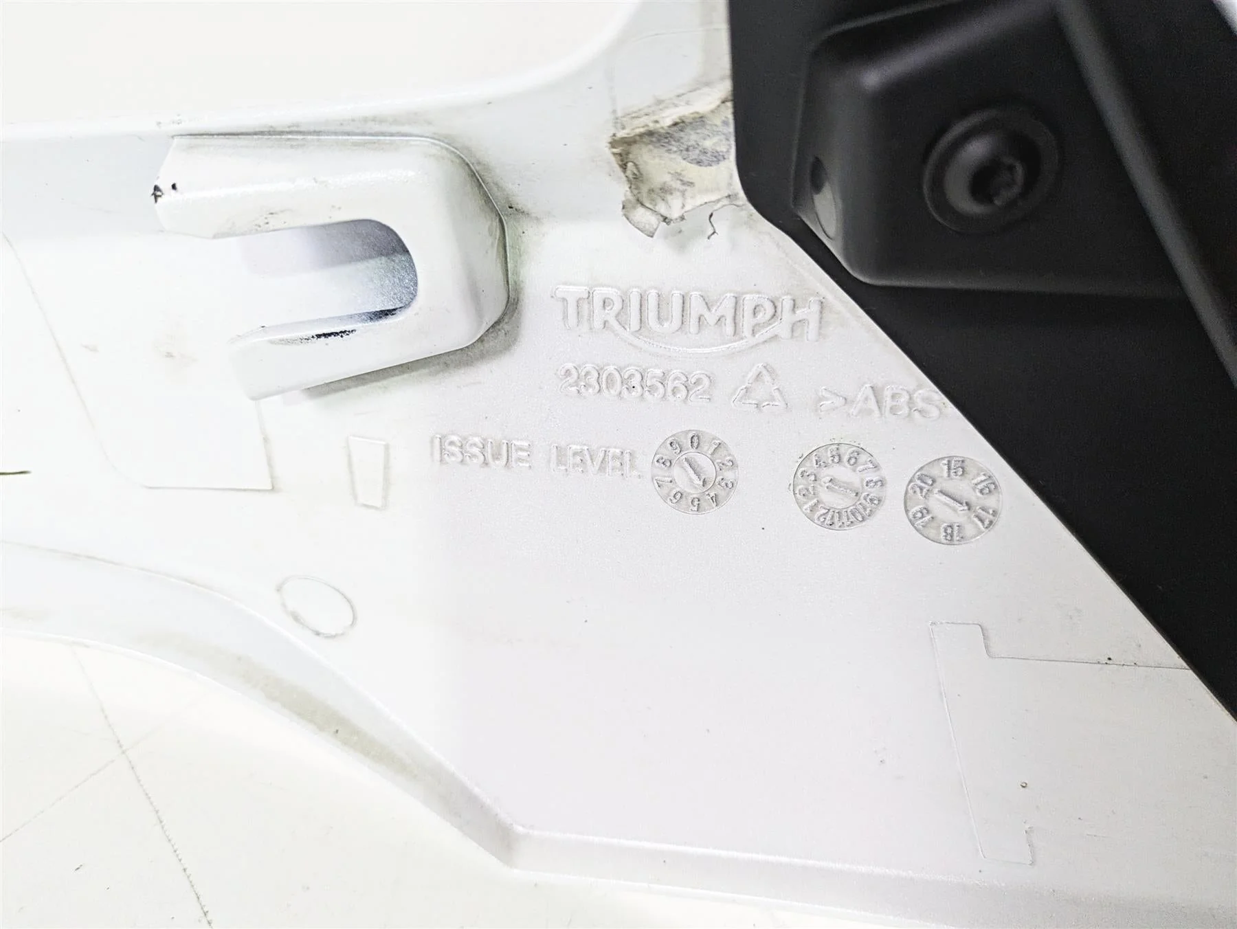 2019 Triumph Speed Triple RS 1050 Lower Belly Cover & Mounts T2303565 - Image 12