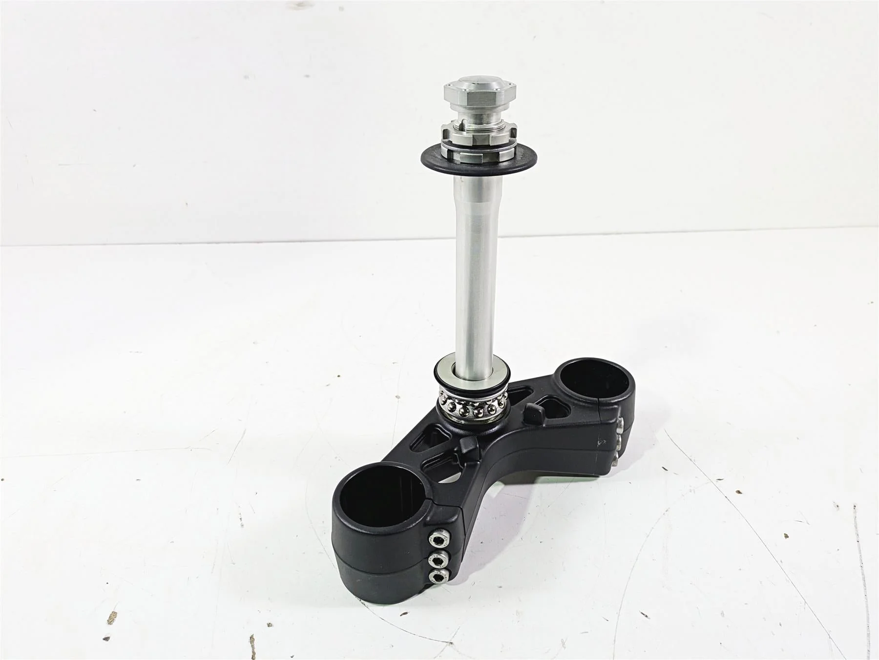 2019 Triumph Speed Triple RS 1050 Lower Triple Tree Steering Clamp 53mm T2048460 - Image 12