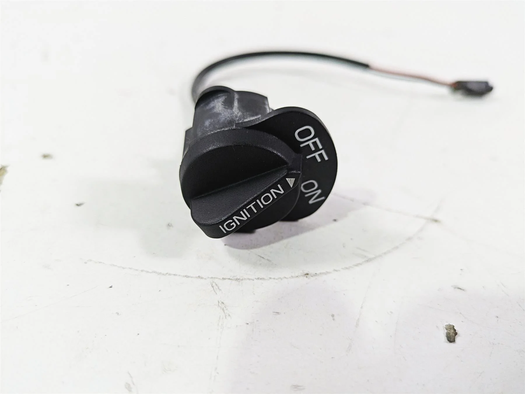 2019 Triumph Speed Triple RS 1050 On Off Ignition Turn Switch - Image 5