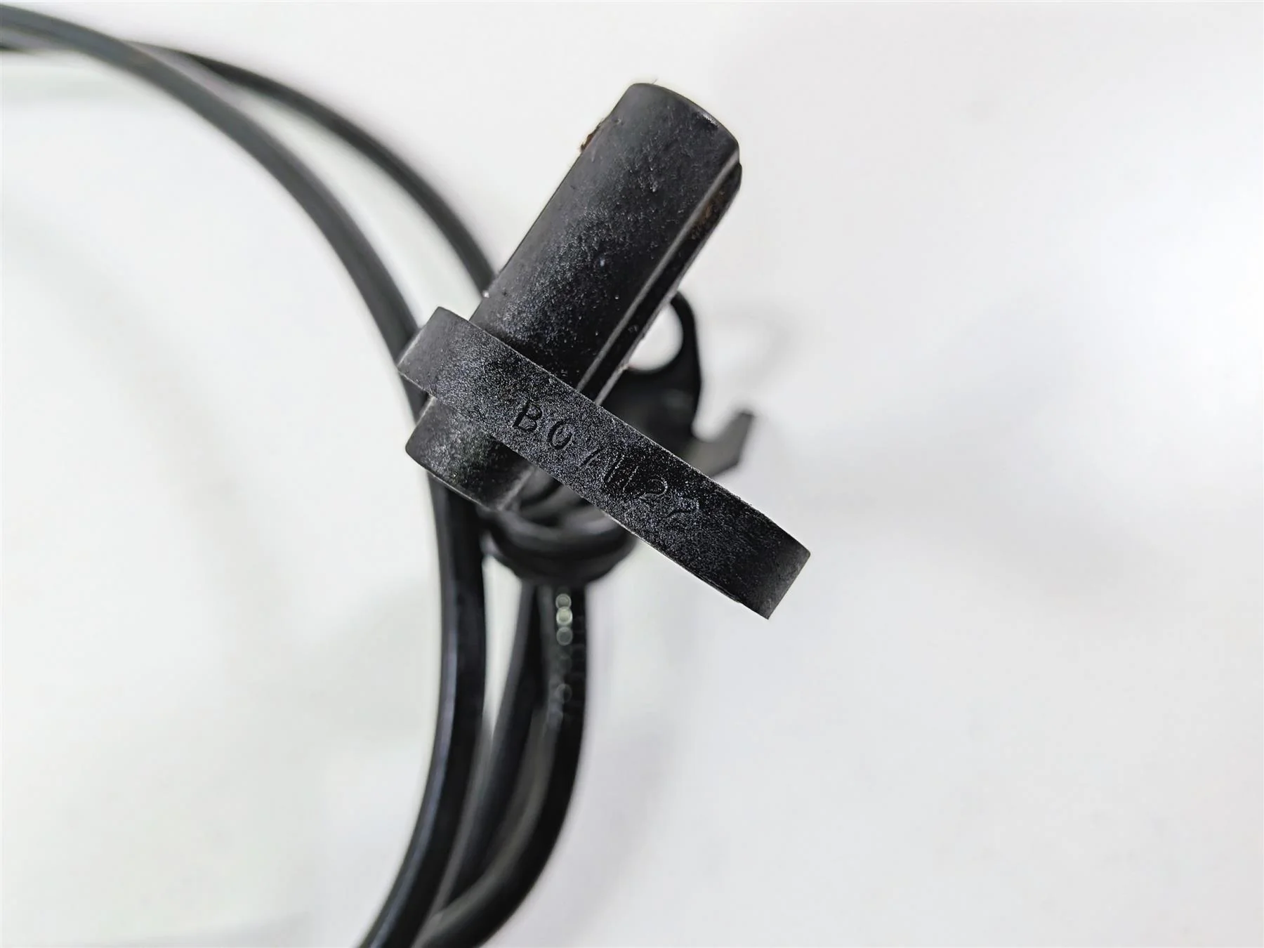 2019 Triumph Speed Triple RS 1050 Rear Abs Brake Wheel Speed Sensor T2021672 - Image 10