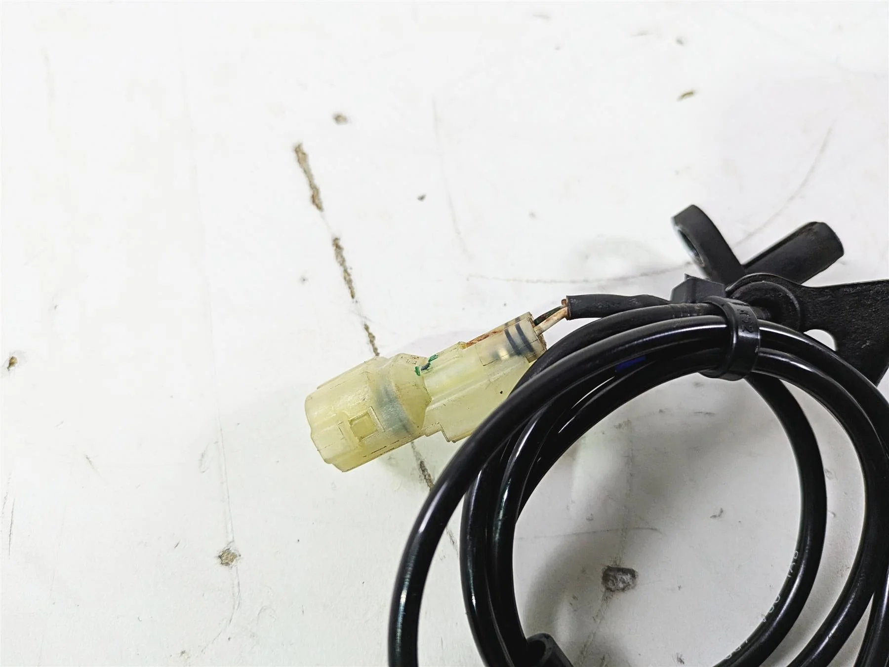 2019 Triumph Speed Triple RS 1050 Rear Abs Brake Wheel Speed Sensor T2021672 - Image 10