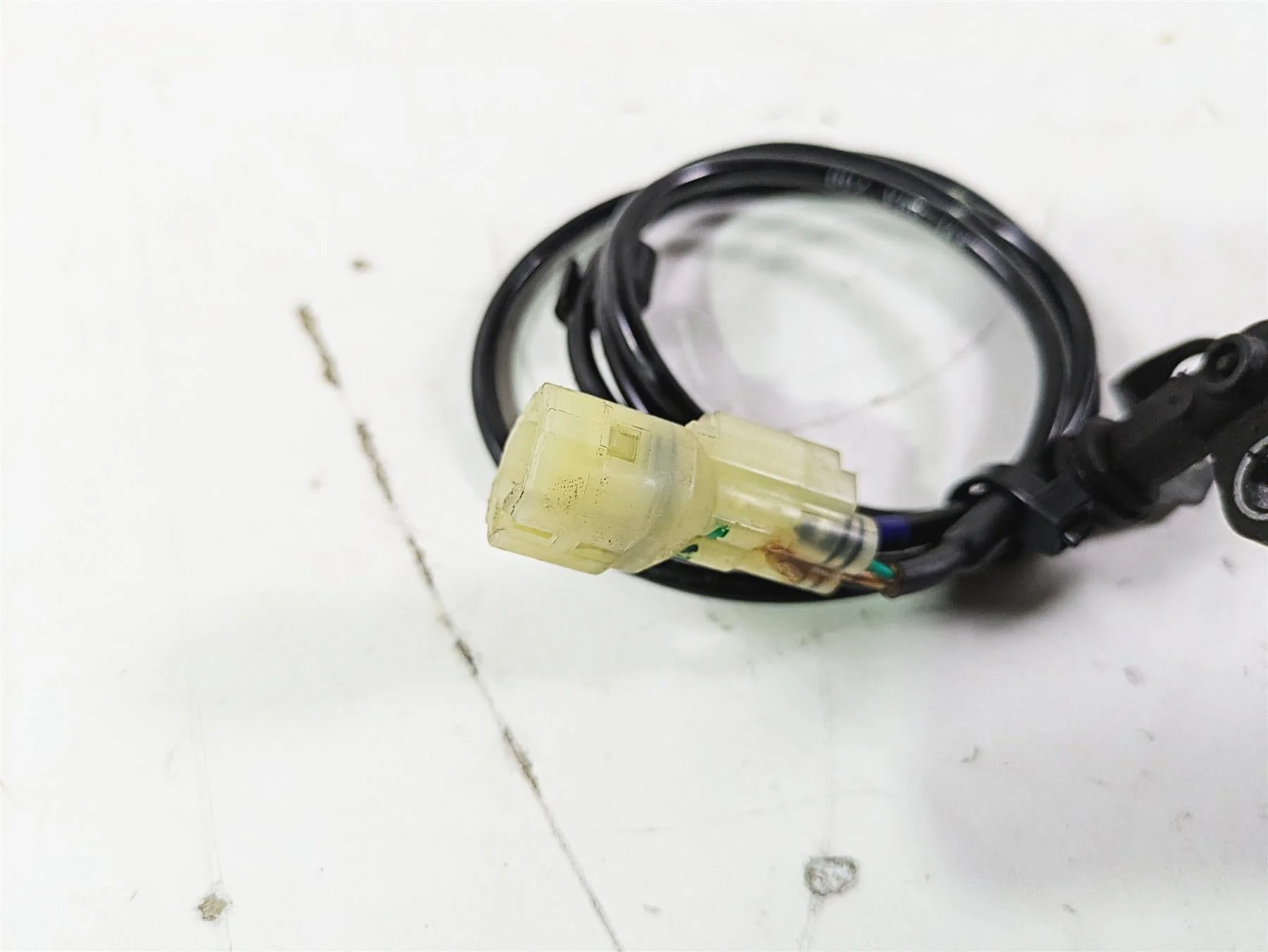 2019 Triumph Speed Triple RS 1050 Rear Abs Brake Wheel Speed Sensor T2021672 - Image 7