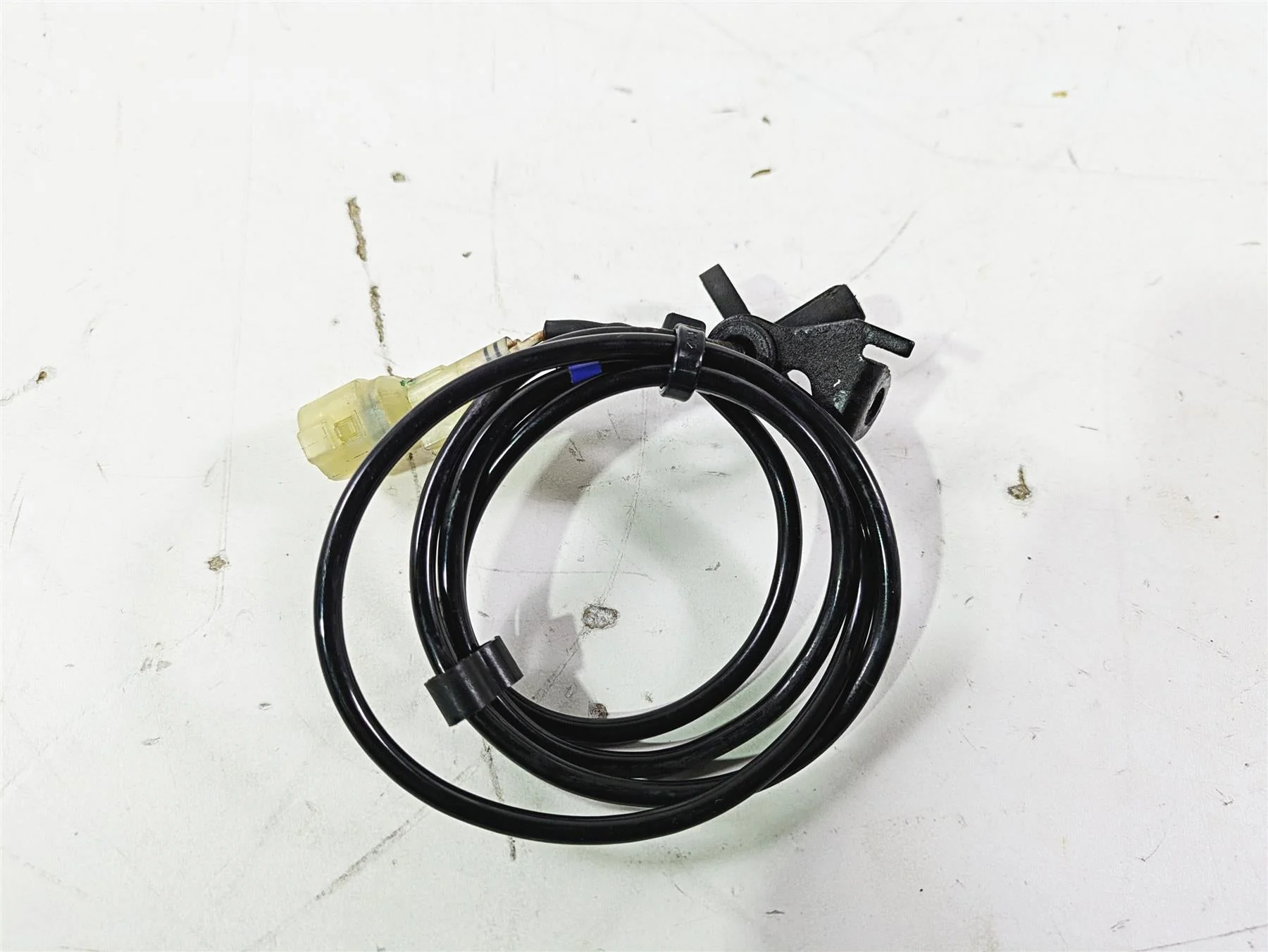 2019 Triumph Speed Triple RS 1050 Rear Abs Brake Wheel Speed Sensor T2021672 - Image 8