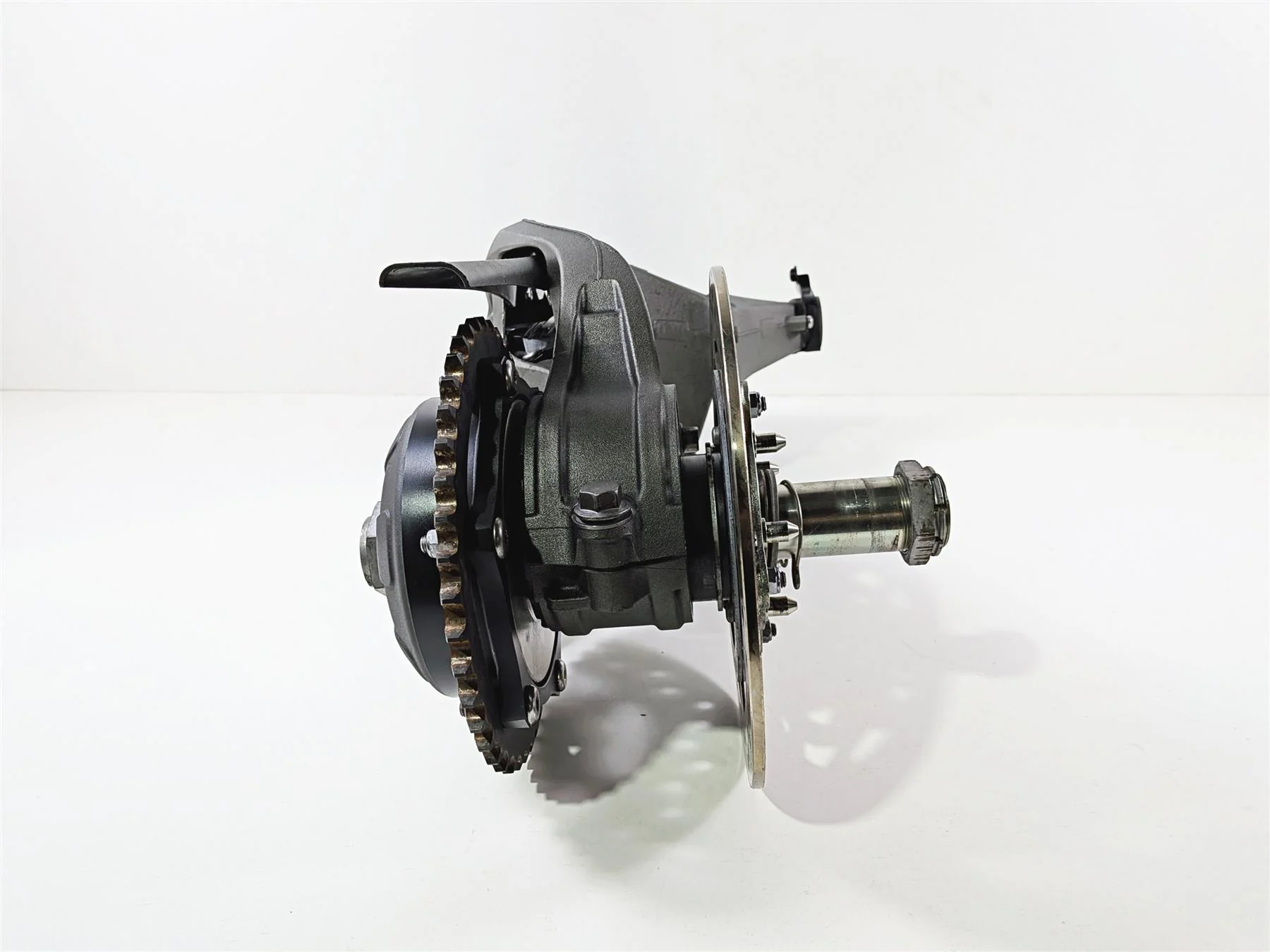 2019 Triumph Speed Triple RS 1050 Rear Swingarm & Axle Set T2059502 T2010257 - Image 2