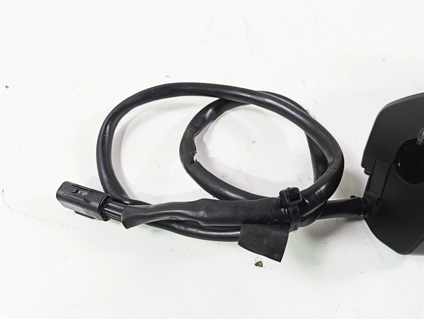 2019 Triumph Speed Triple RS 1050 Ride Fly  By Wire Throttle Grip T2042226 - Image 7