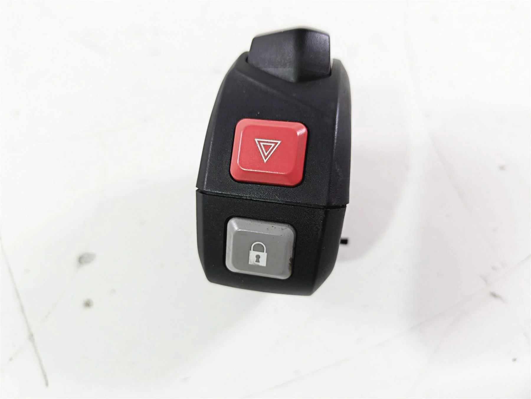 2019 Triumph Speed Triple RS 1050 Right Hand Control Switch Start Kill T2049706 - Image 10