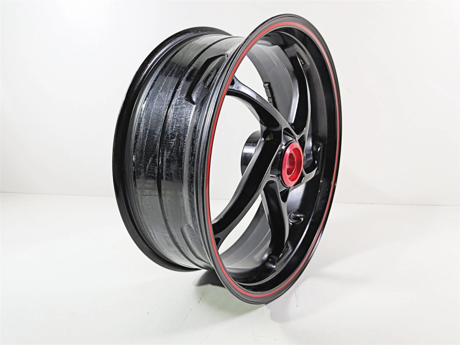 2019 Triumph Speed Triple RS 1050 Straight Nice Rear Wheel Rim 17x6 T2010574 - Image 3