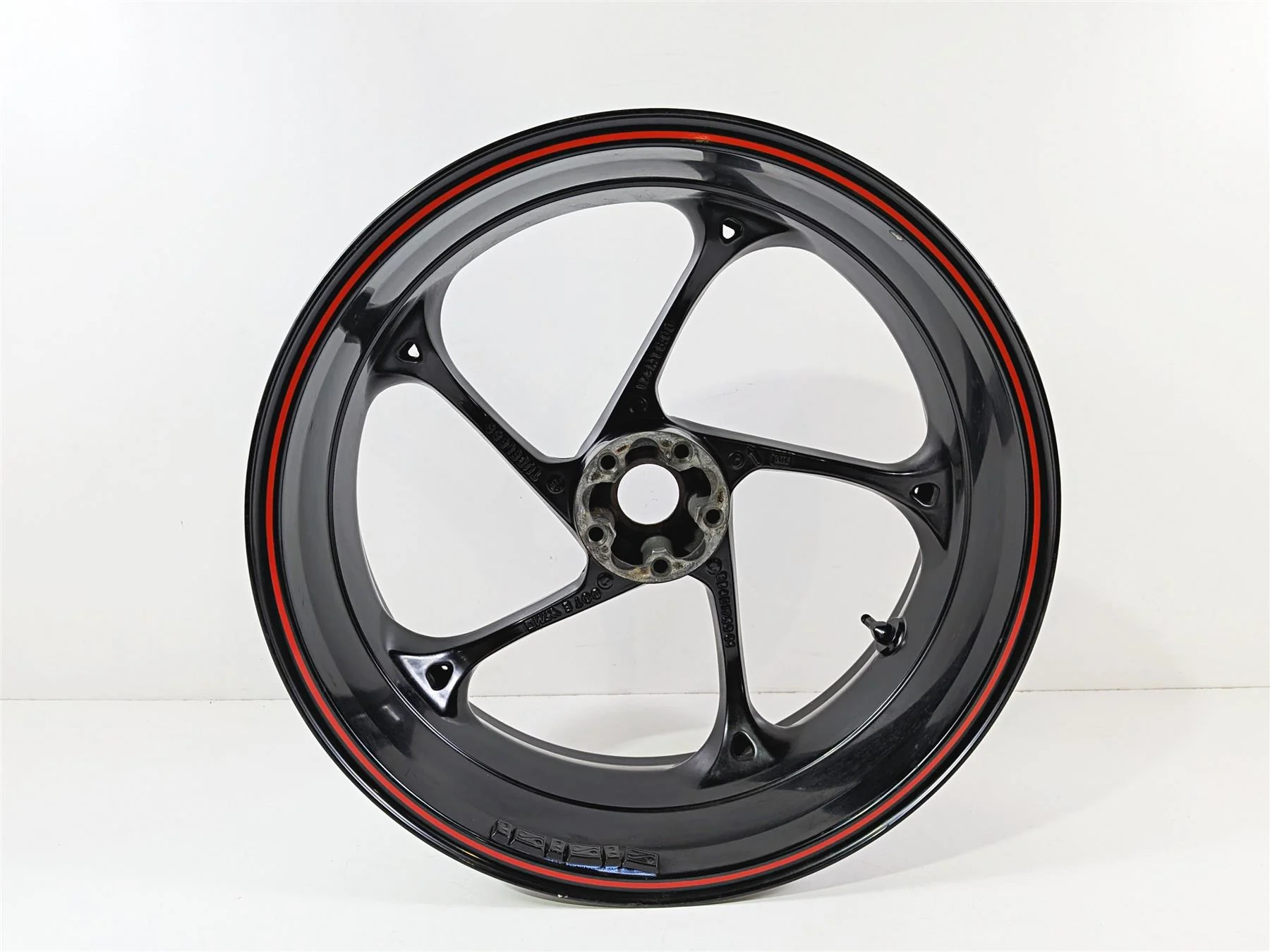 2019 Triumph Speed Triple RS 1050 Straight Nice Rear Wheel Rim 17x6 T2010574 - Image 5