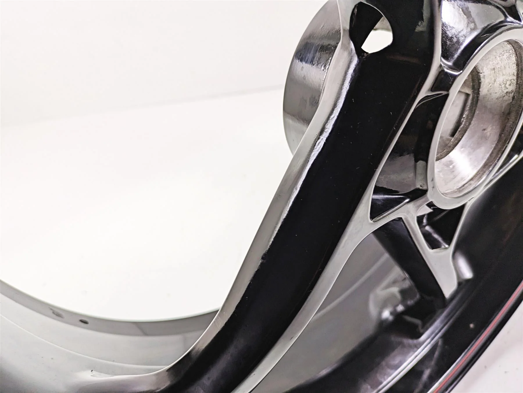2019 Triumph Speed Triple RS 1050 Straight Rear Wheel Rim 17x6 T2010574 - Image 10
