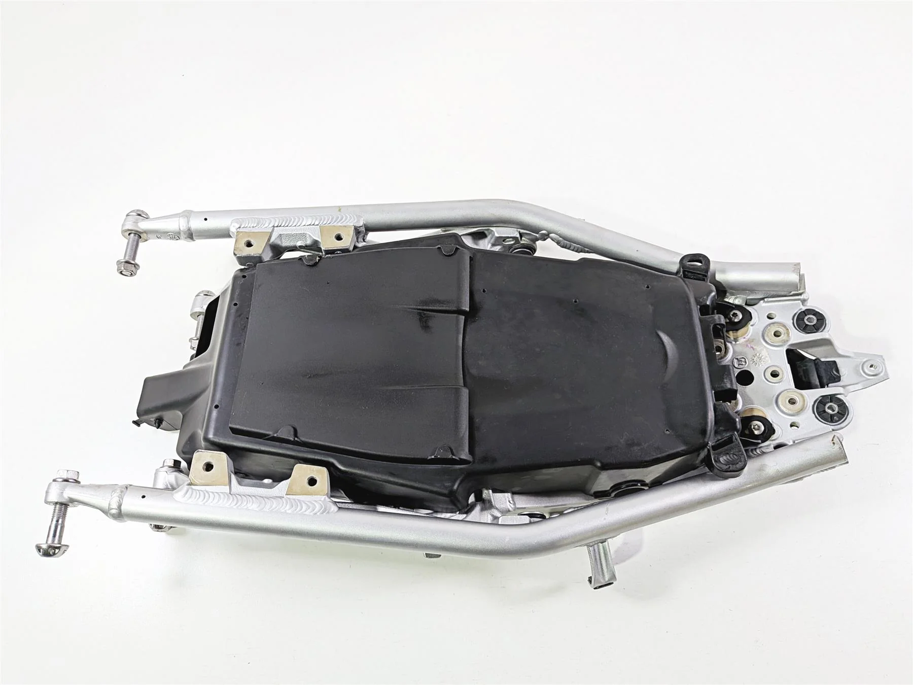 2019 Triumph Speed Triple RS 1050 Straight Subframe & Inner Fender T2079742 - Image 9
