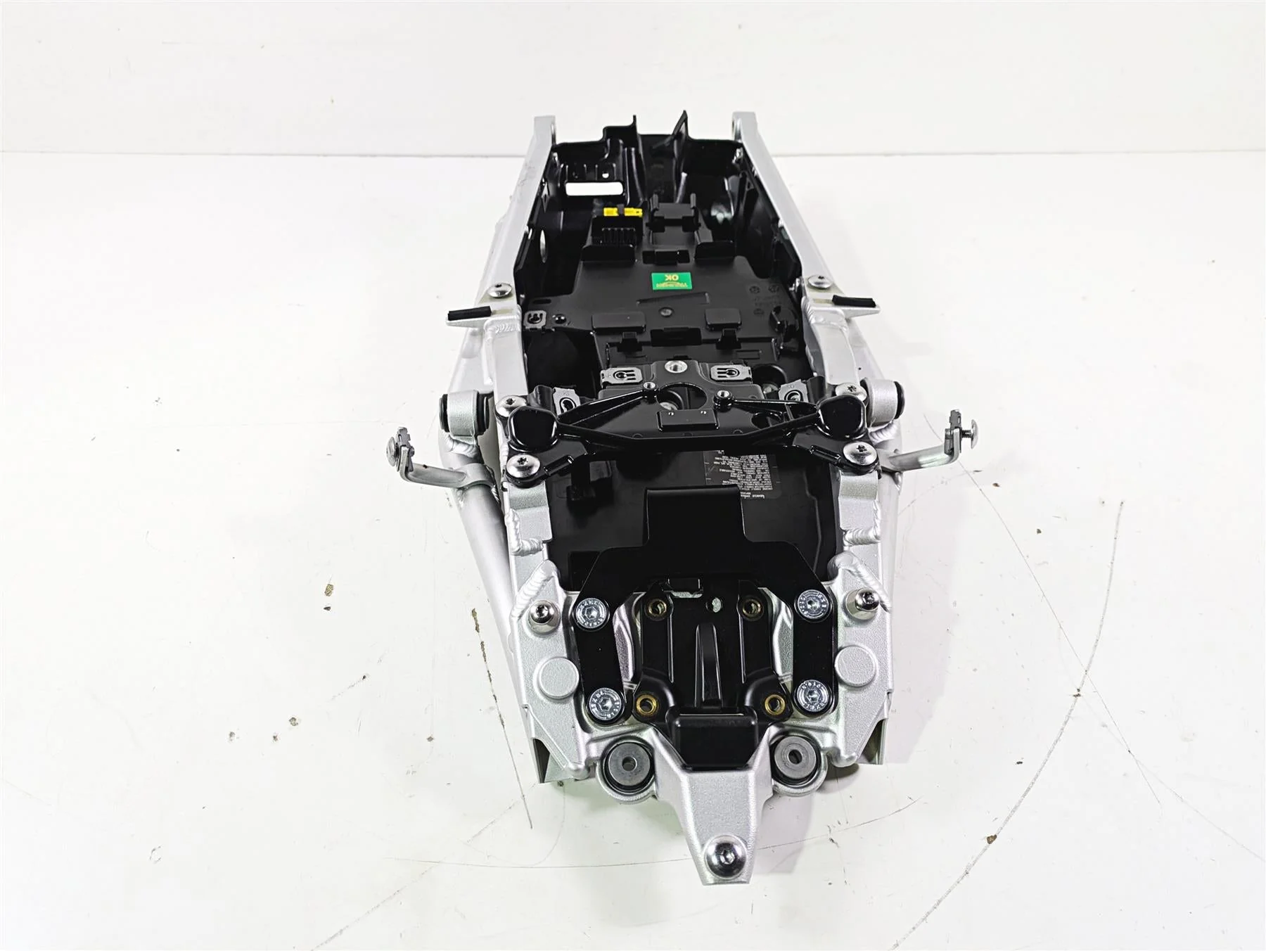 2019 Triumph Speed Triple RS 1050 Subframe Sub Frame & Inner Fender T2079742 - Image 2