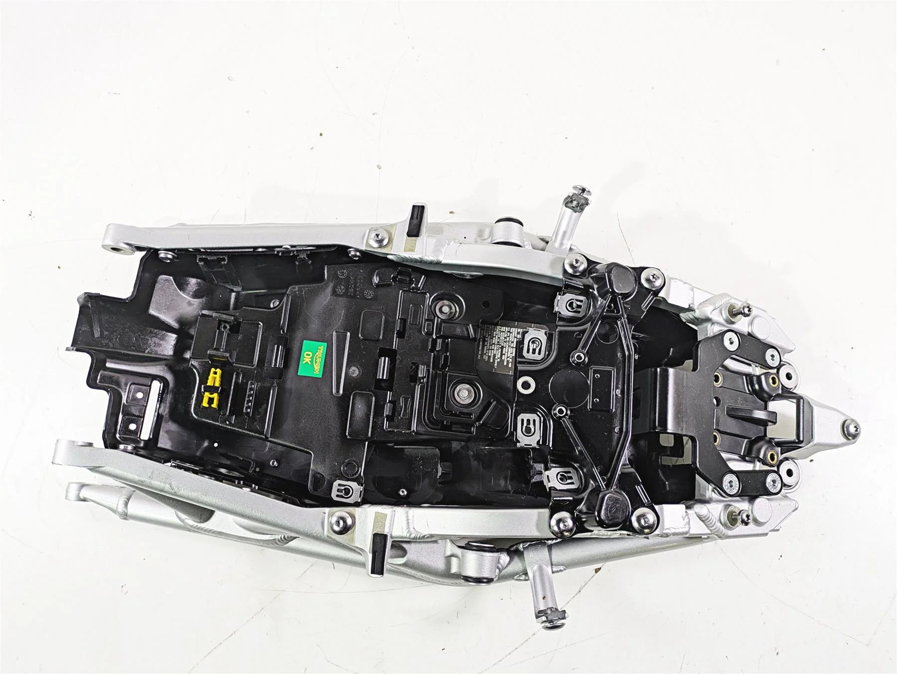 2019 Triumph Speed Triple RS 1050 Subframe Sub Frame & Inner Fender T2079742 - Image 5