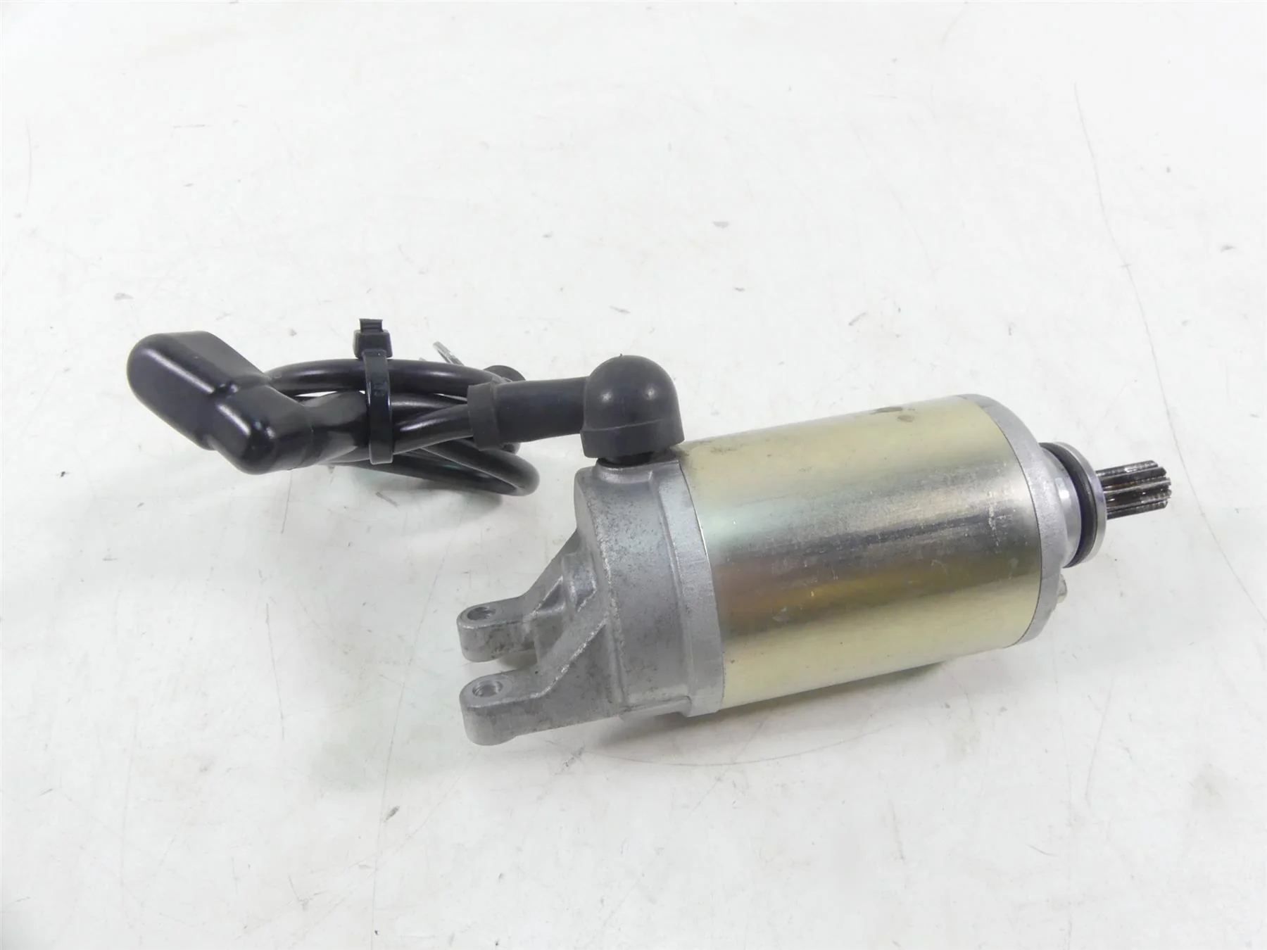 2019 Triumph Street Triple 765R Denso Engine Starter Motor T1312223 - Image 3