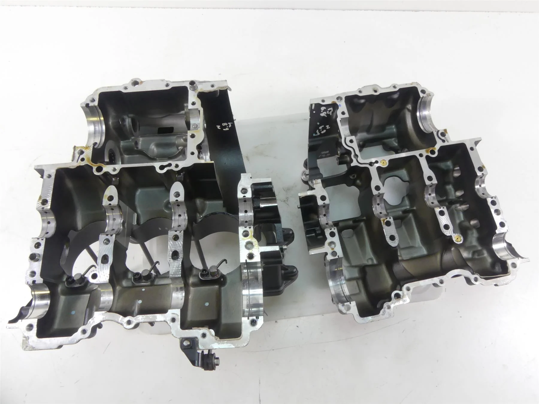 2019 Triumph Street Triple 765R Engine Crank Case Crankcase T1160976 - Image 2