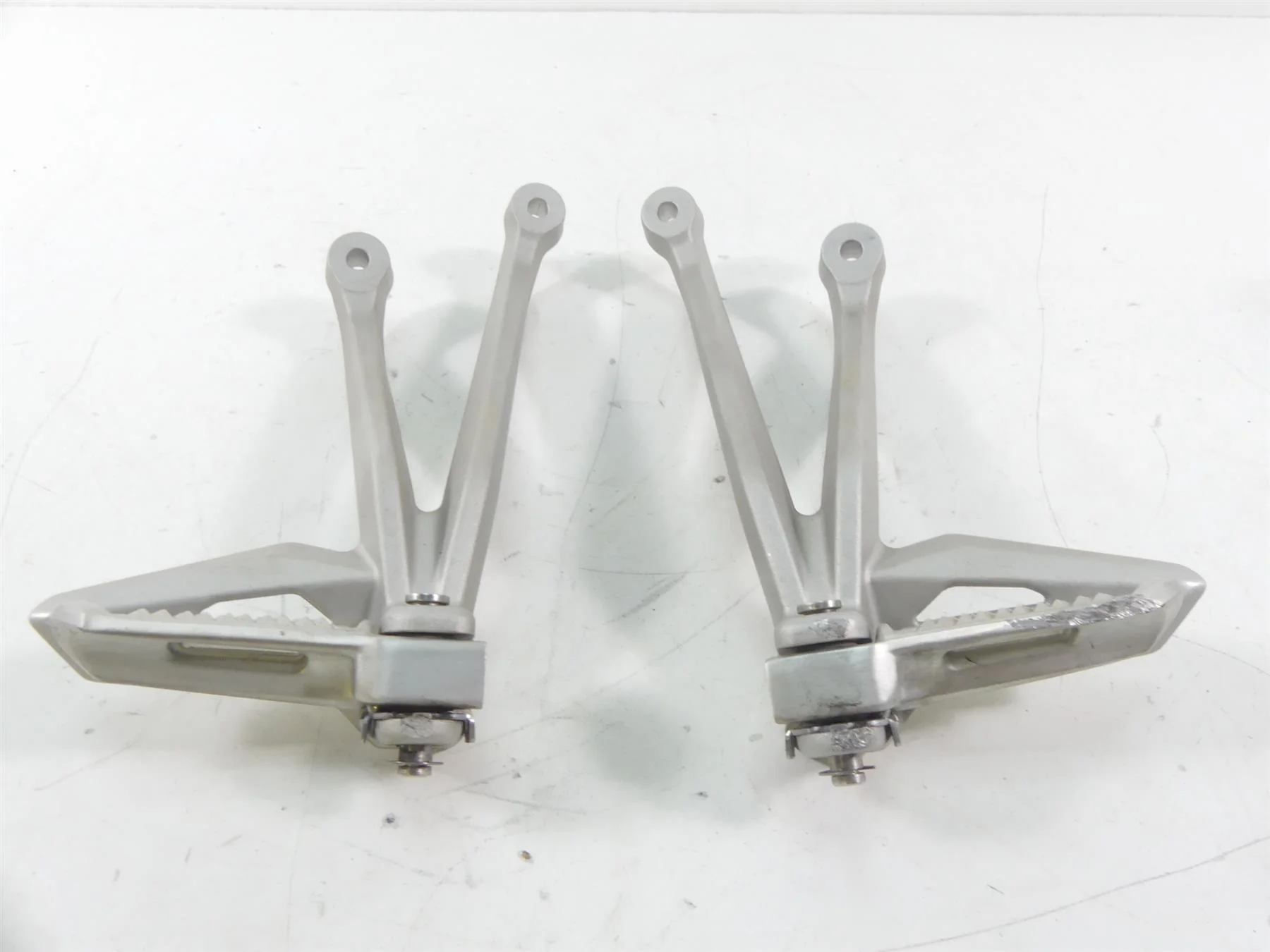 2019 Triumph Street Triple 765R Rear Passenger Footpeg Set T2081986 - Image 6