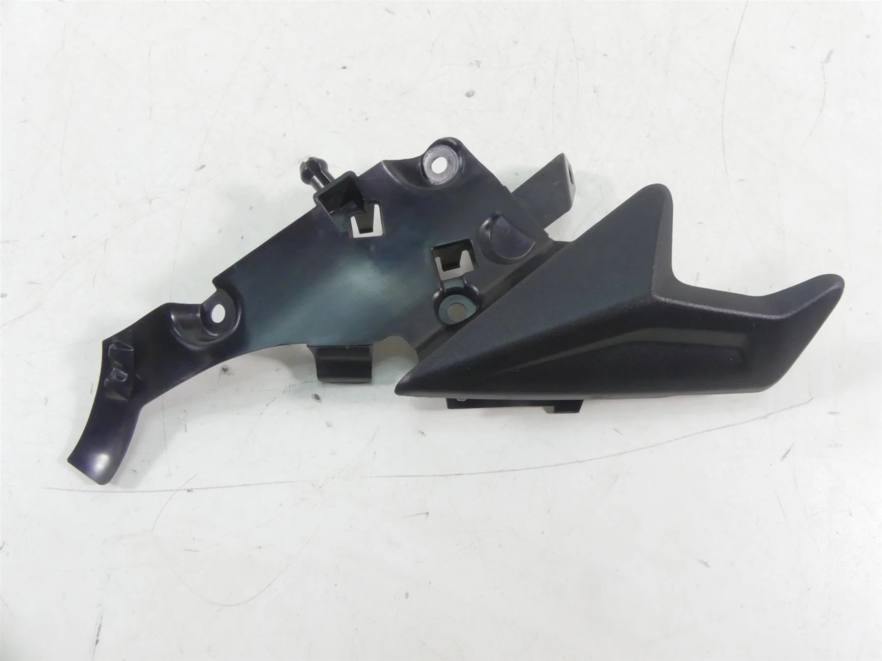 2019 Triumph Street Triple 765R Upper Infill Cover Fairing Plastics T2309779 - Image 4