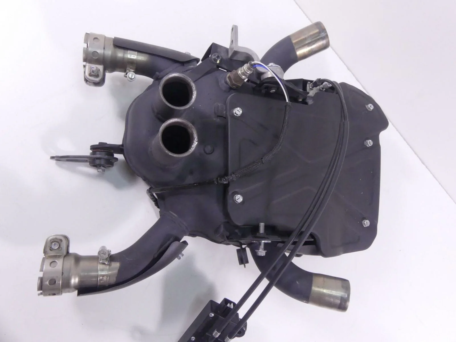 2019 Yamaha VMX17 V-Max 1700 Exhaust Chamber Header Manifold Pipe 2S3-14701-50-0 - Image 5