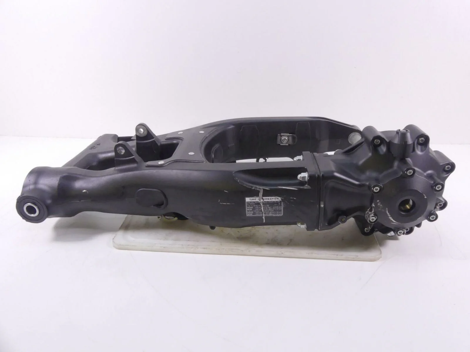 2019 Yamaha VMX17 V-Max 1700 Swingarm Swing Arm Differential Read 2S3-46101-10-0