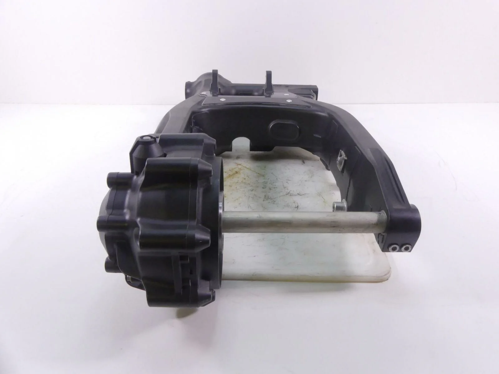 2019 Yamaha VMX17 V-Max 1700 Swingarm Swing Arm Differential Read 2S3-46101-10-0 - Image 4