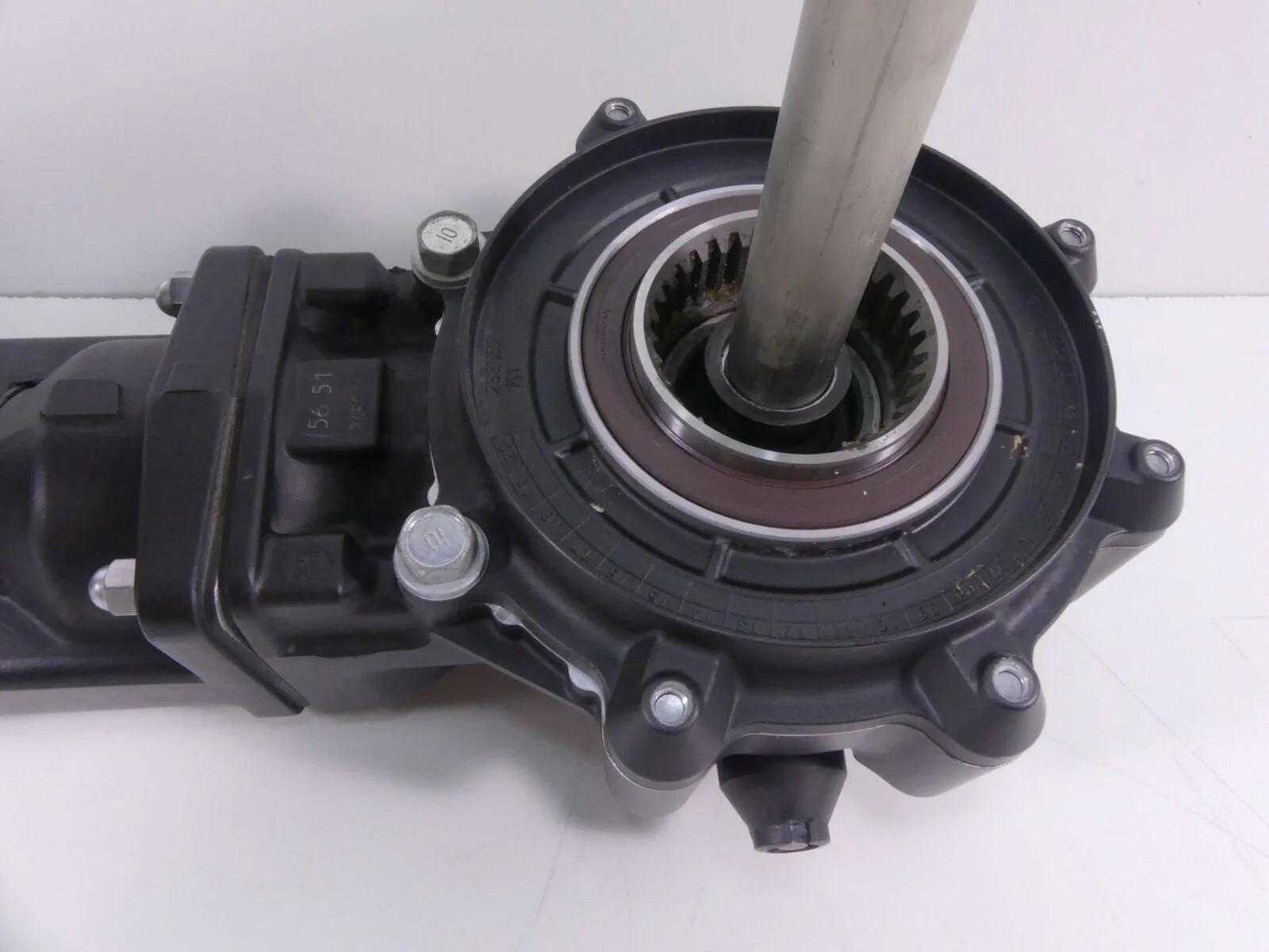 2019 Yamaha VMX17 V-Max 1700 Swingarm Swing Arm Differential Read 2S3-46101-10-0 - Image 5