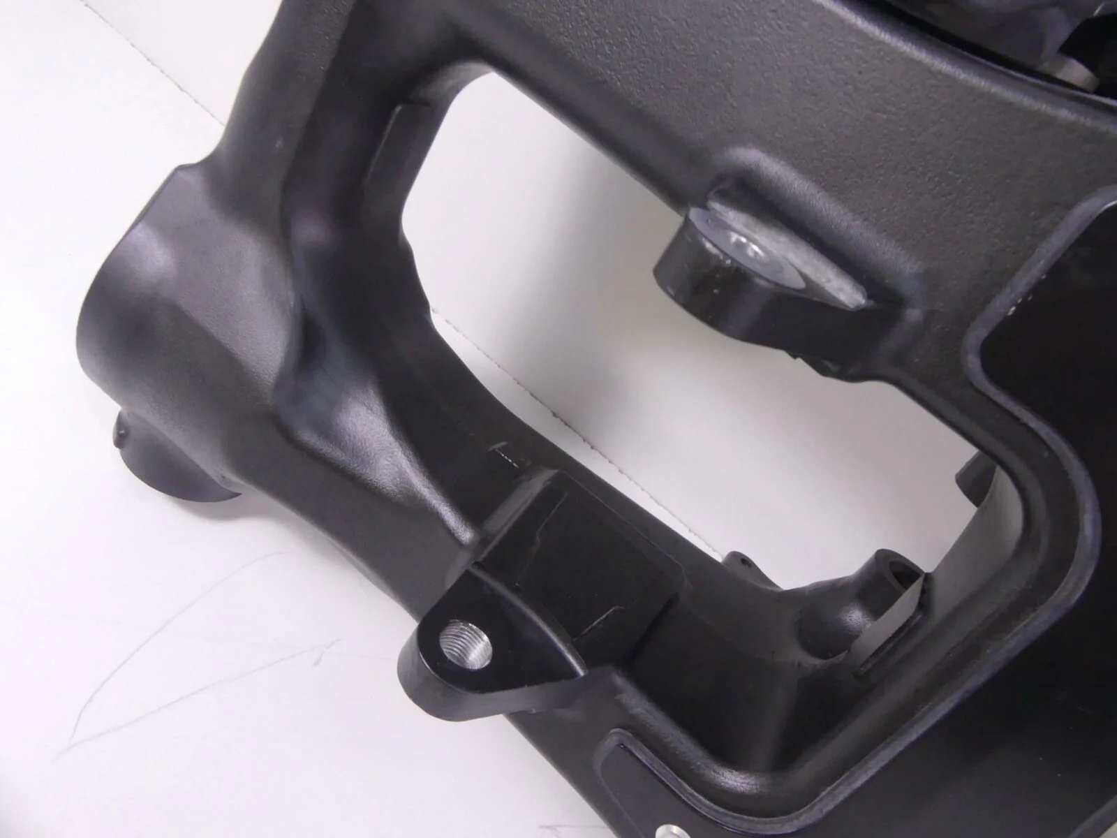 2019 Yamaha VMX17 V-Max 1700 Swingarm Swing Arm Differential Read 2S3-46101-10-0 - Image 6