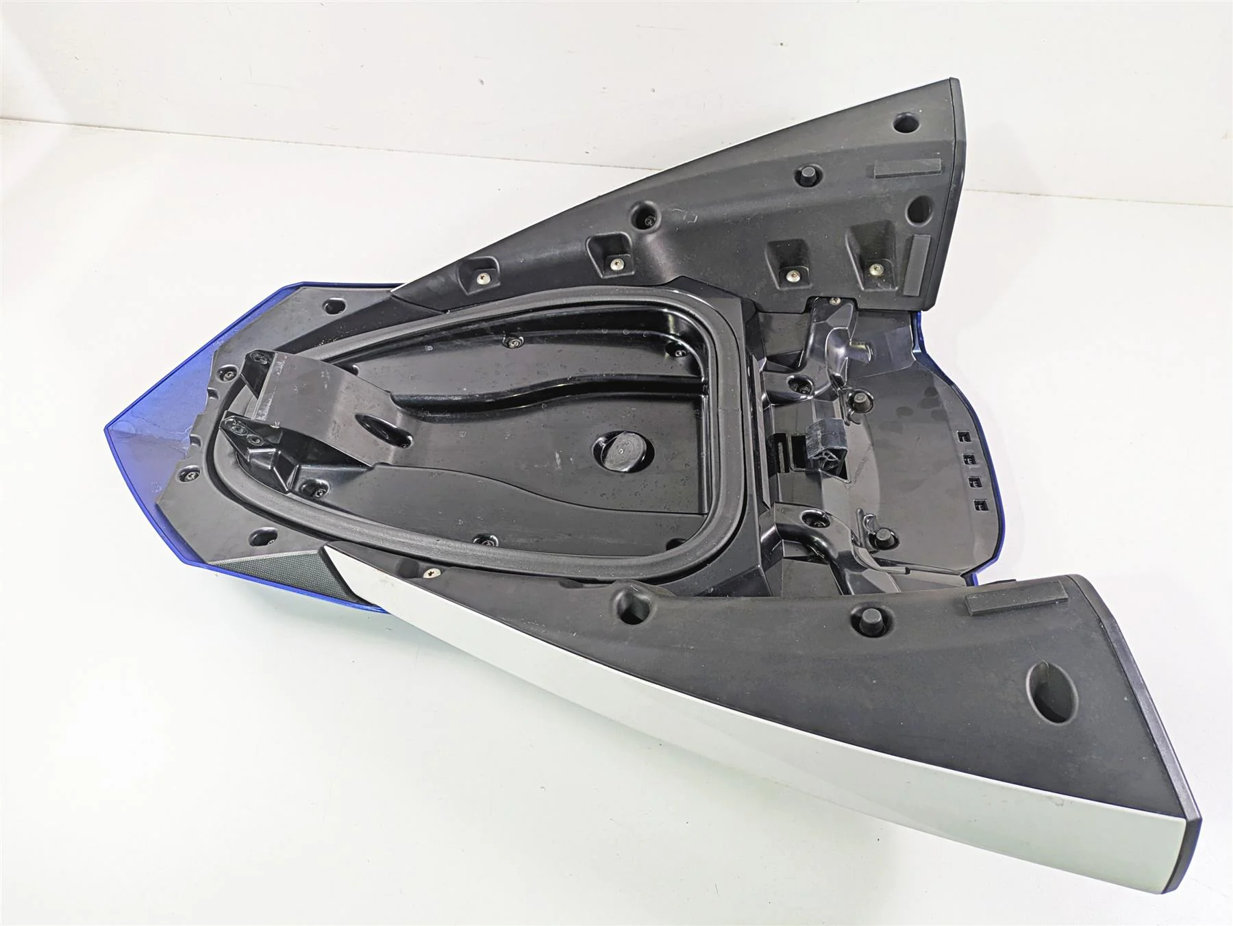 2019 Yamaha VX Cruiser HO 1800 Front Hood Fairing & Mirror Set F2X-U517B-10 - Image 9