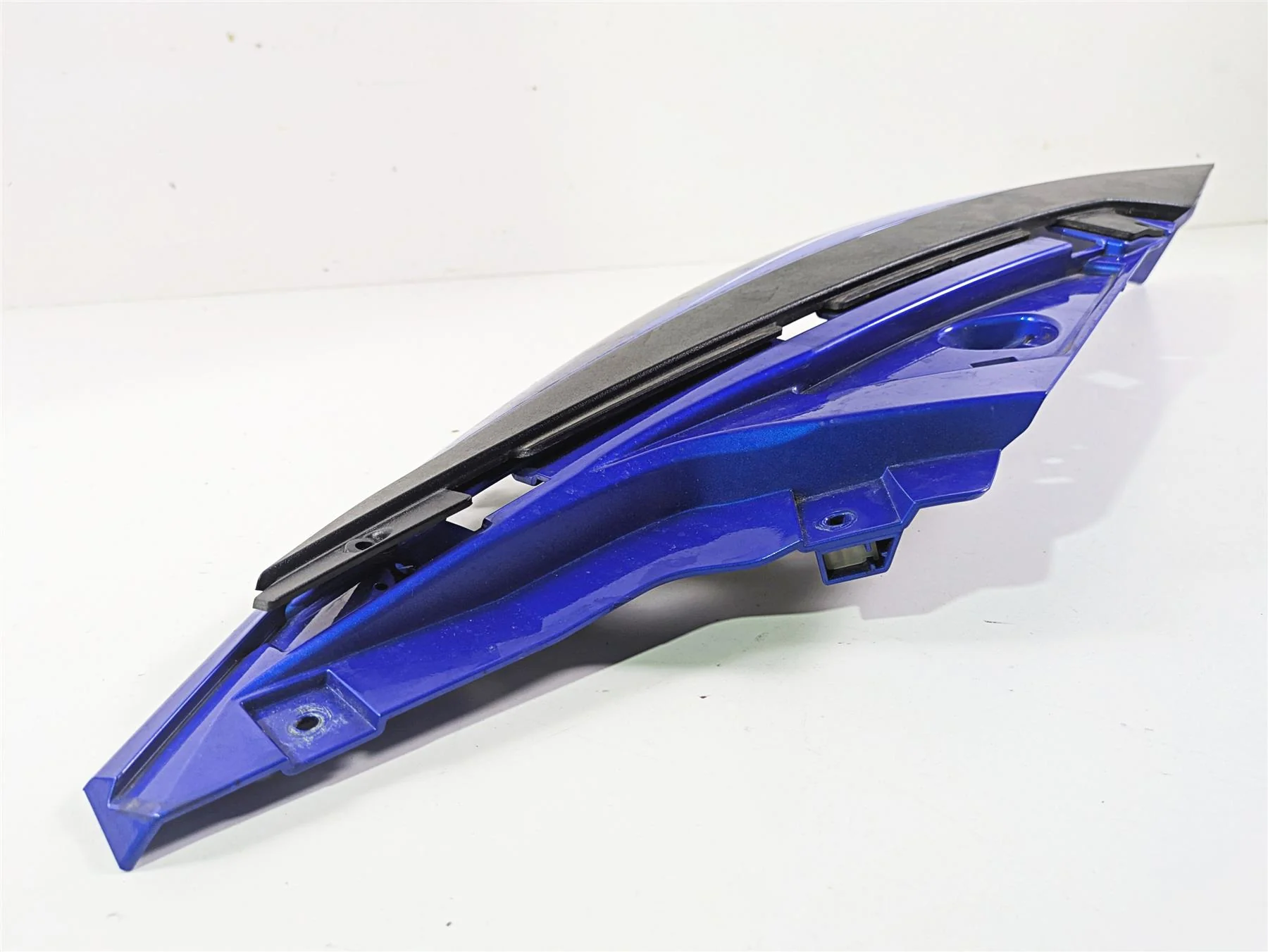 2019 Yamaha VX Cruiser HO 1800 Side & Knee Cover Fairing Set F2X-U377B-10 - Image 6