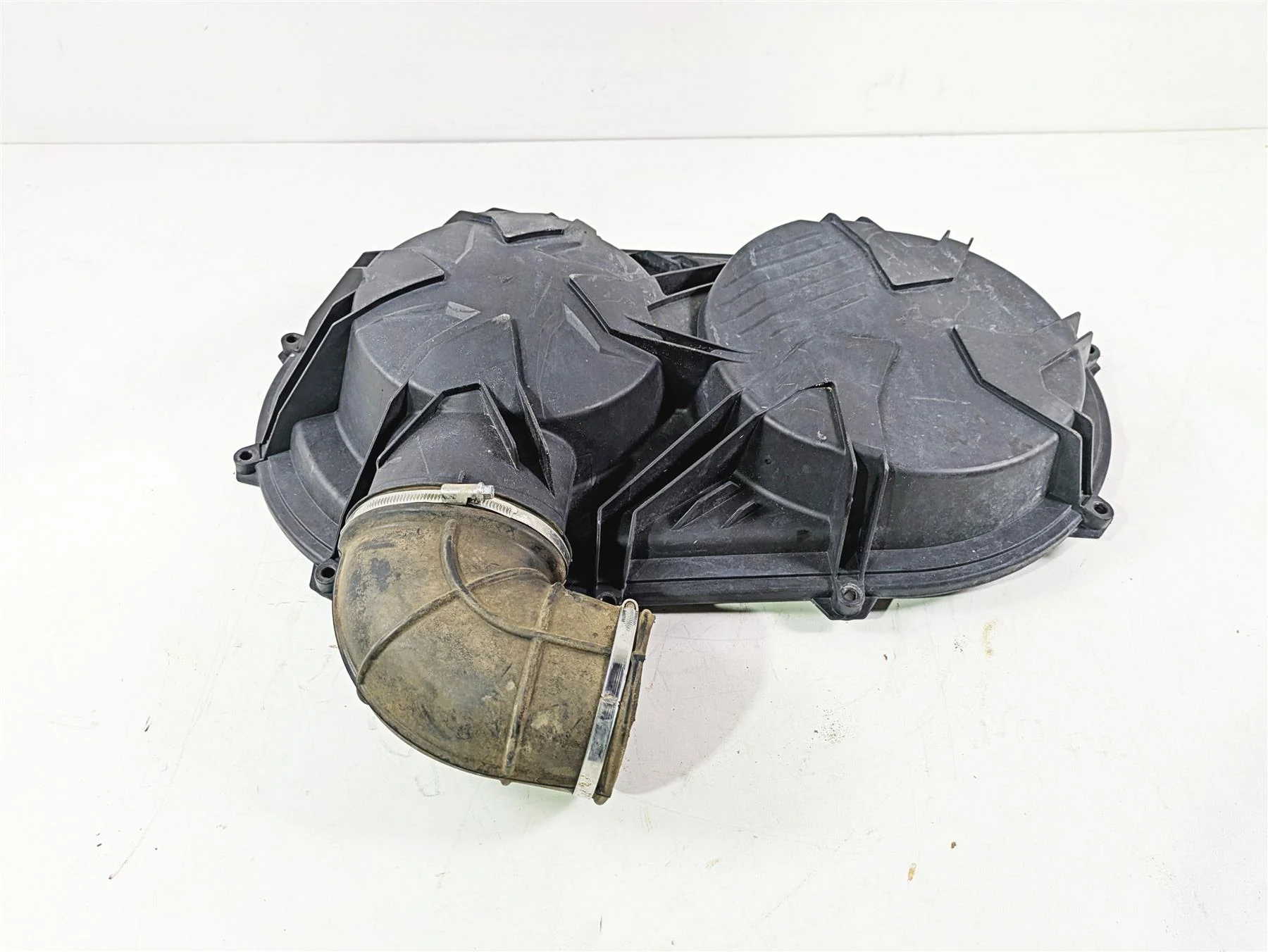 2020 Can Am Maverick X3 Turbo R STD Outer Clutch Cover & Tubes 420212508 - Image 3