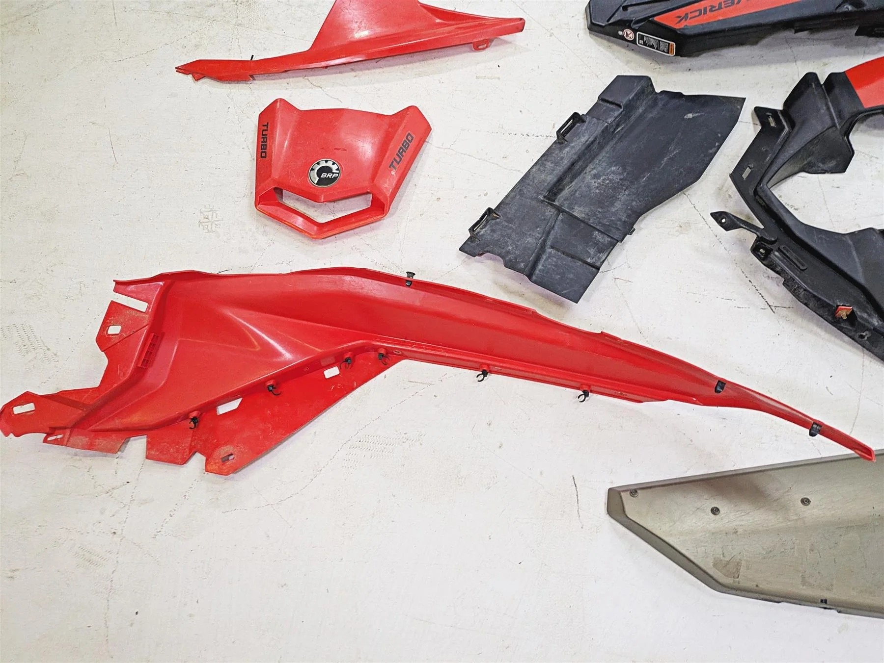 2020 Can Am Maverick X3 Turbo R STD Outer Coloured Fairings Covers Set 705012458 - Image 10